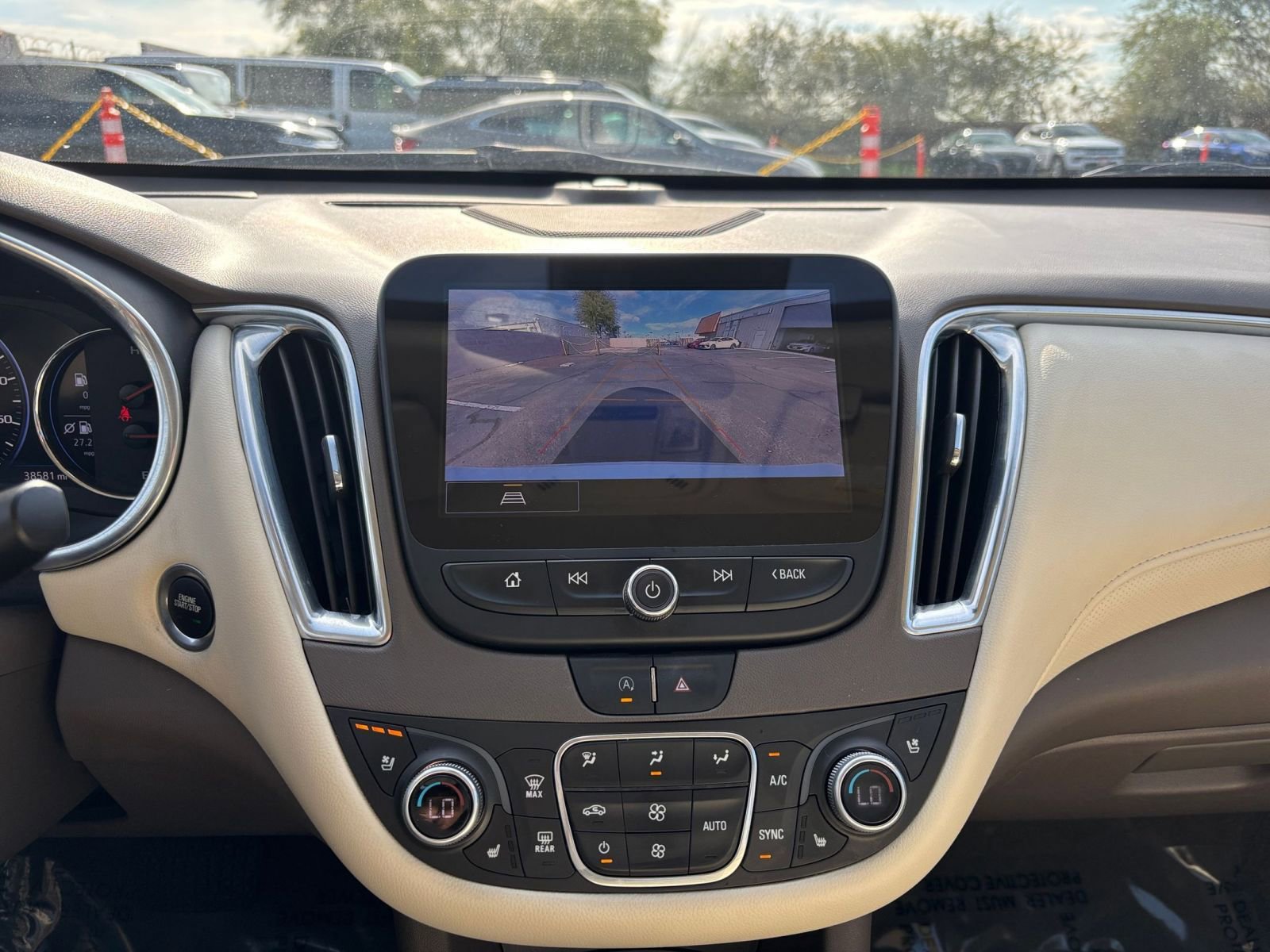 Thumbnail: 2024 Chevrolet Malibu - 18