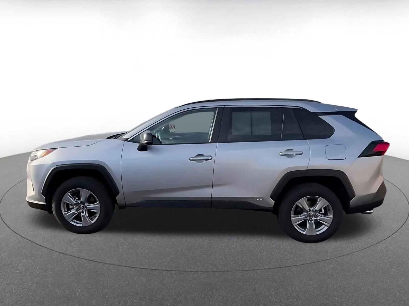 Thumbnail: 2025 Toyota RAV4 - 9