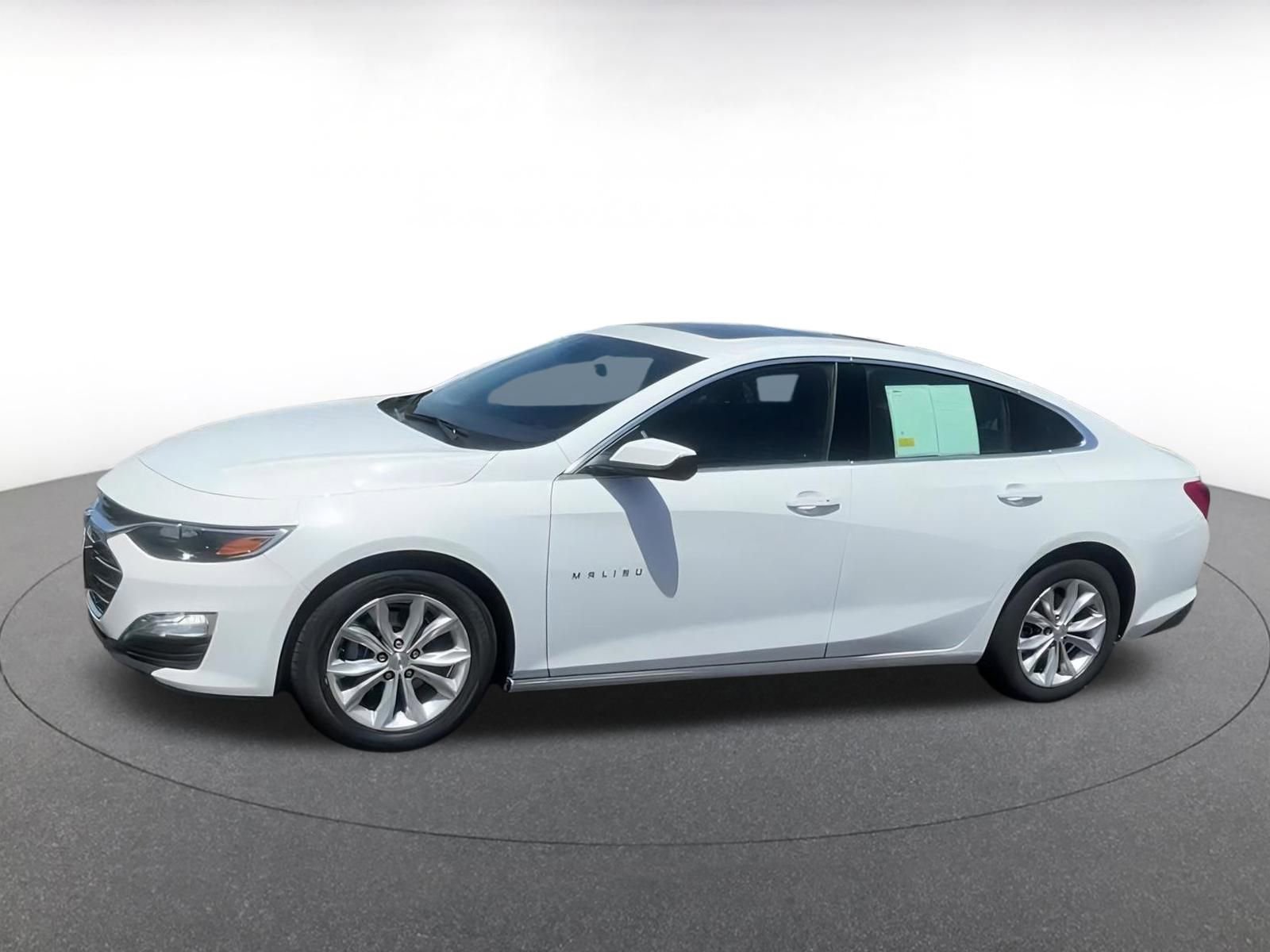 Thumbnail: 2024 Chevrolet Malibu - 8