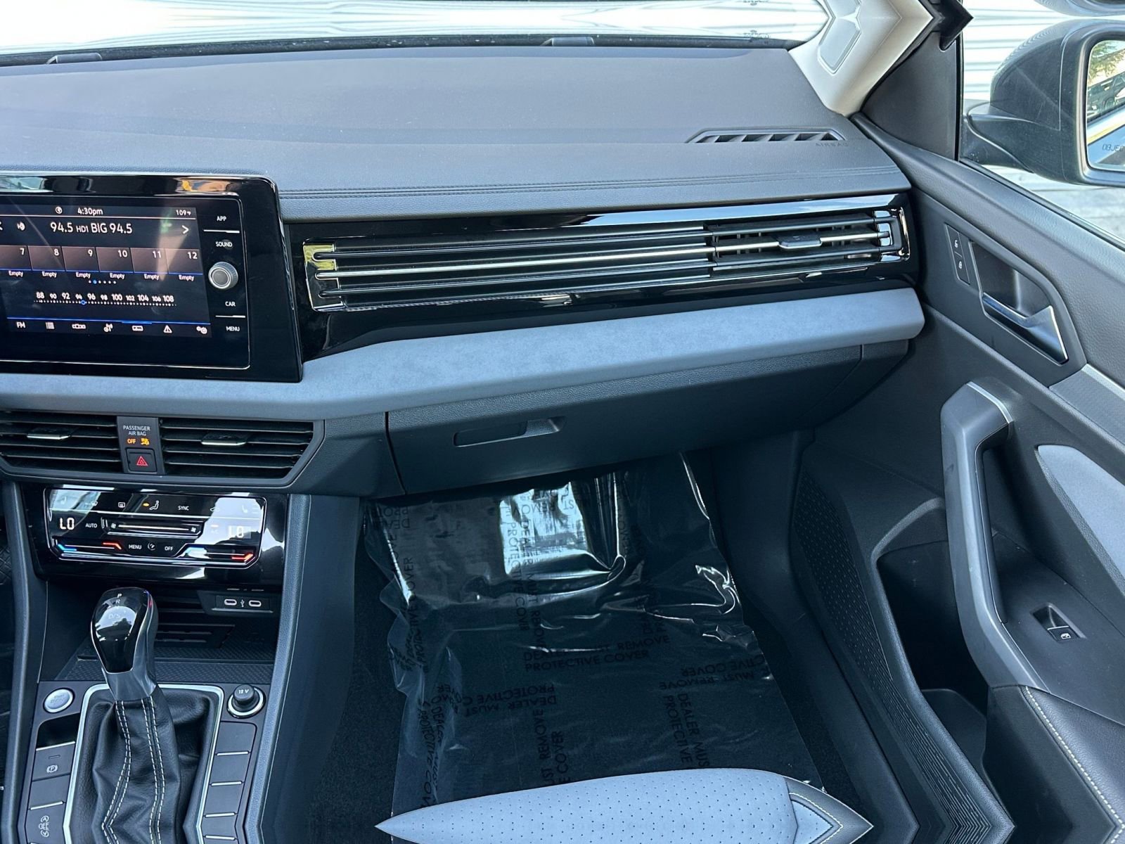 Thumbnail: 2025 Volkswagen Jetta - 35