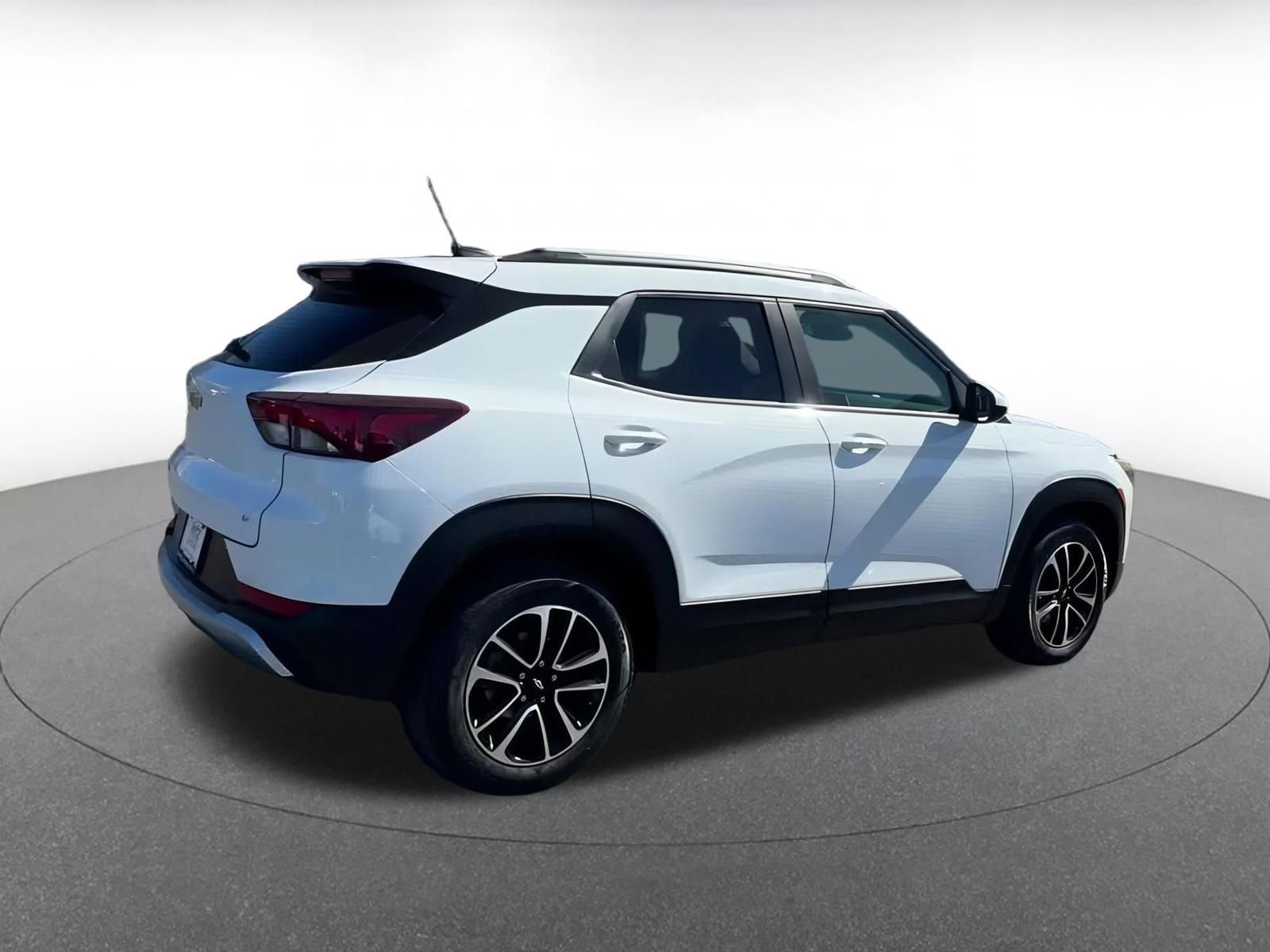 Thumbnail: 2025 Chevrolet TrailBlazer - 14