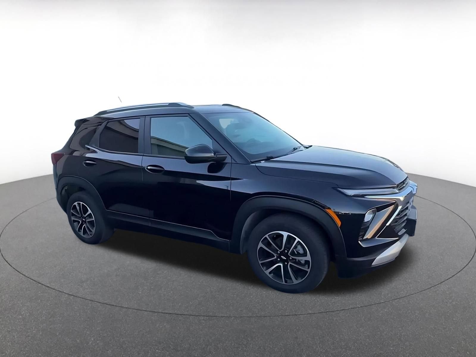 Thumbnail: 2025 Chevrolet TrailBlazer - 2