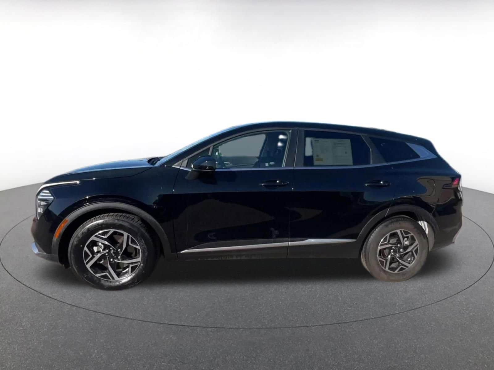 Thumbnail: 2025 Kia Sportage - 8