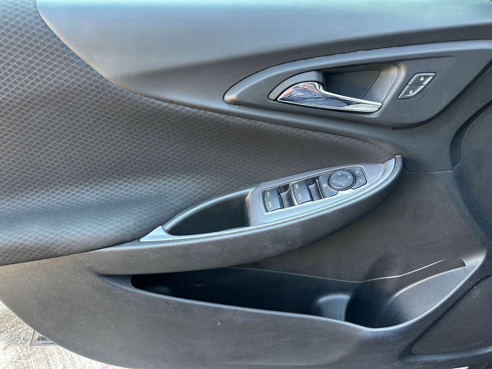 Thumbnail: 2023 Chevrolet Malibu - 20