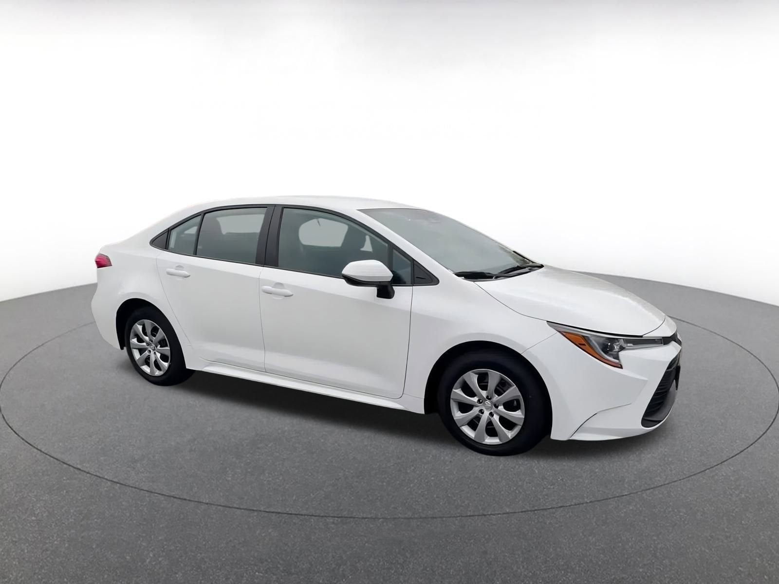 Thumbnail: 2025 Toyota Corolla - 2