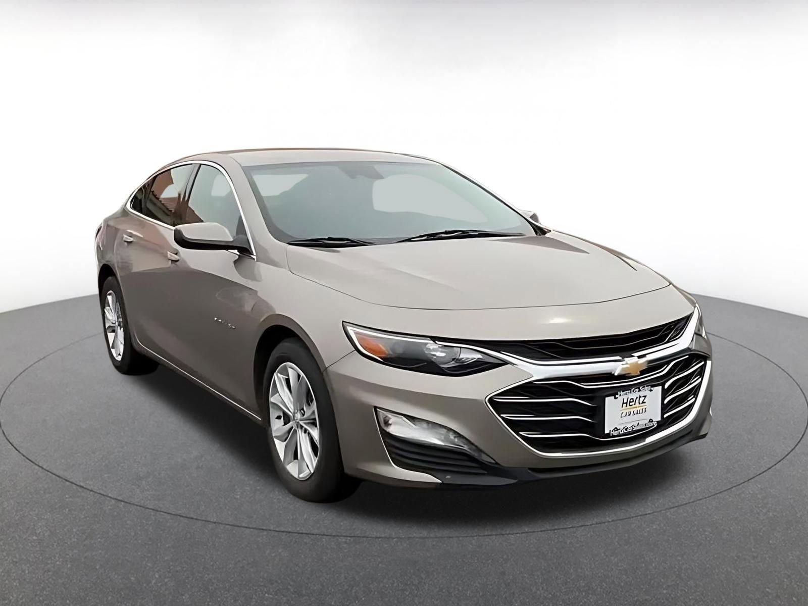 Thumbnail: 2023 Chevrolet Malibu - 3