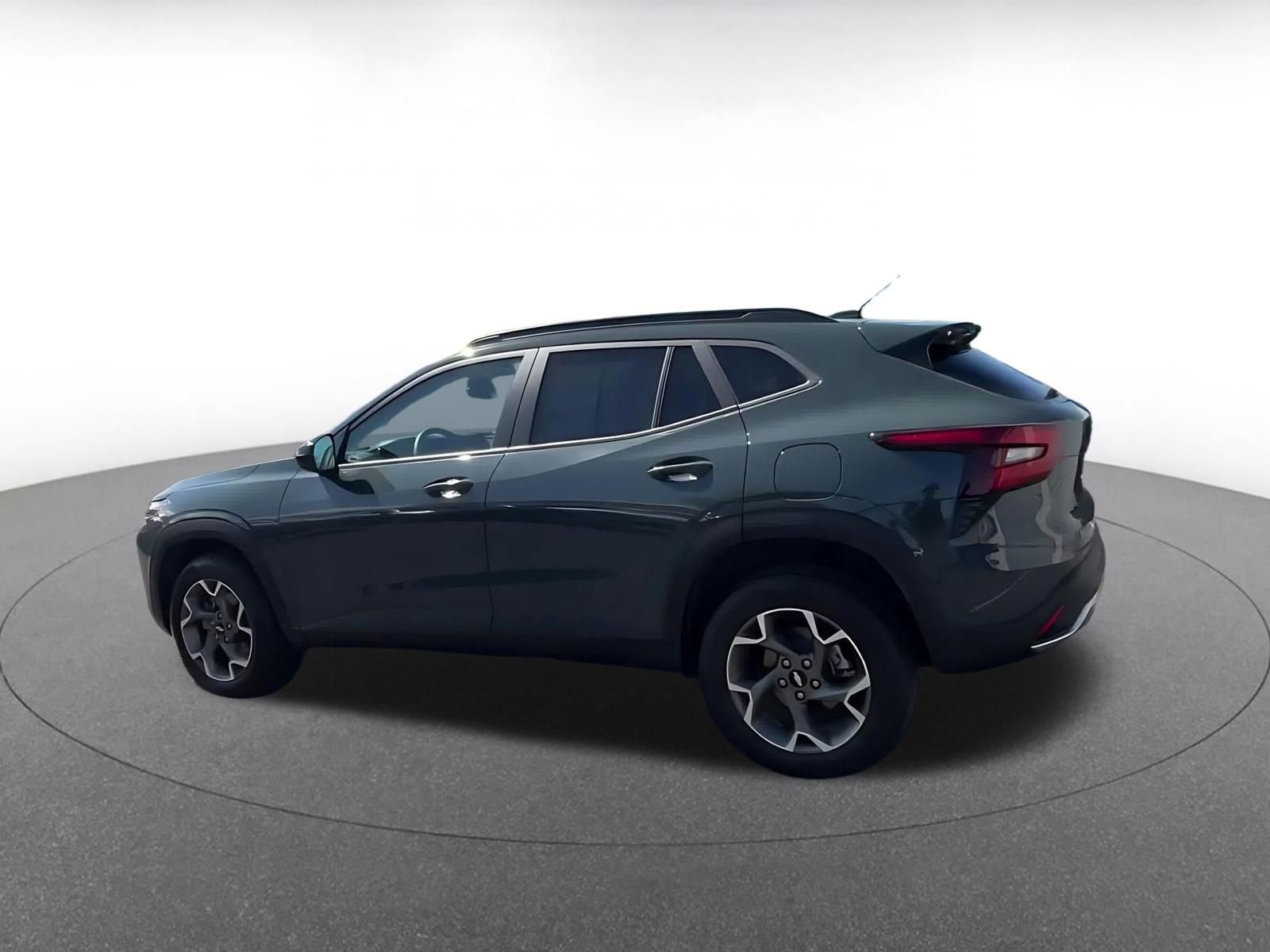 Thumbnail: 2025 Chevrolet Trax - 10