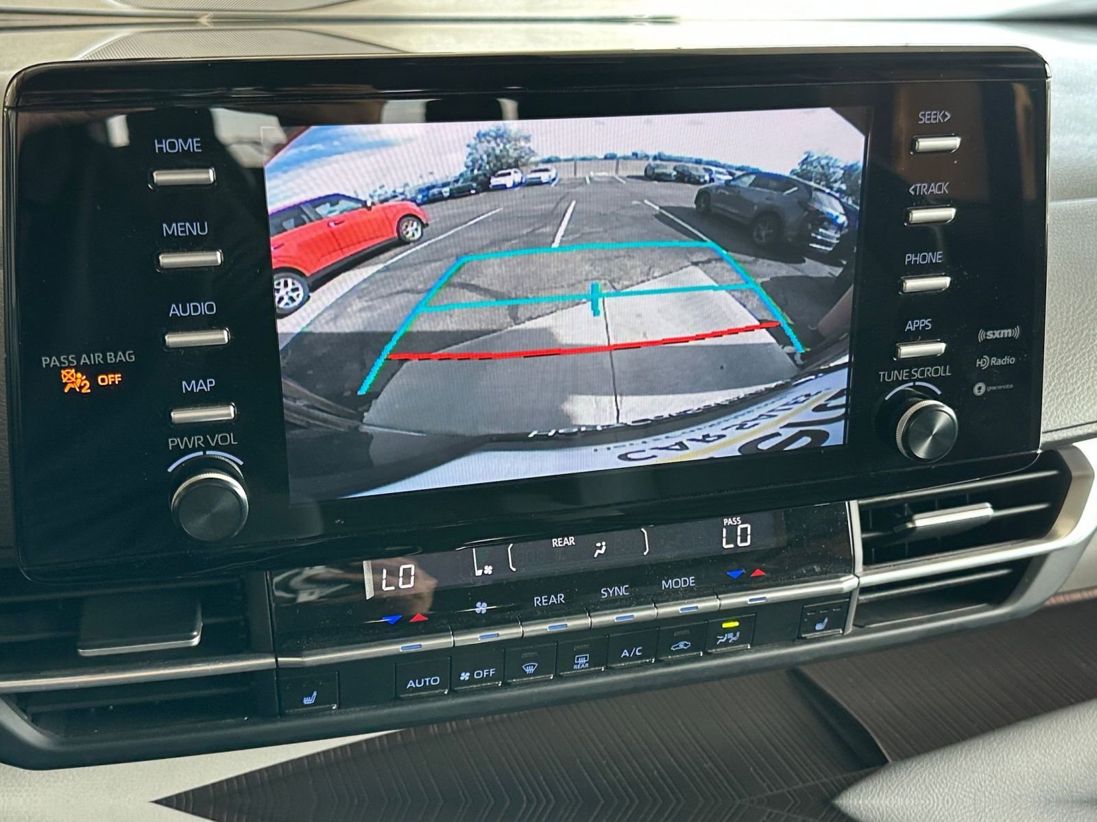 Thumbnail: 2024 Toyota Sienna - 18