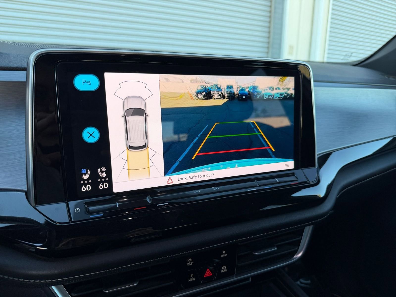 Thumbnail: 2025 Volkswagen Atlas - 25