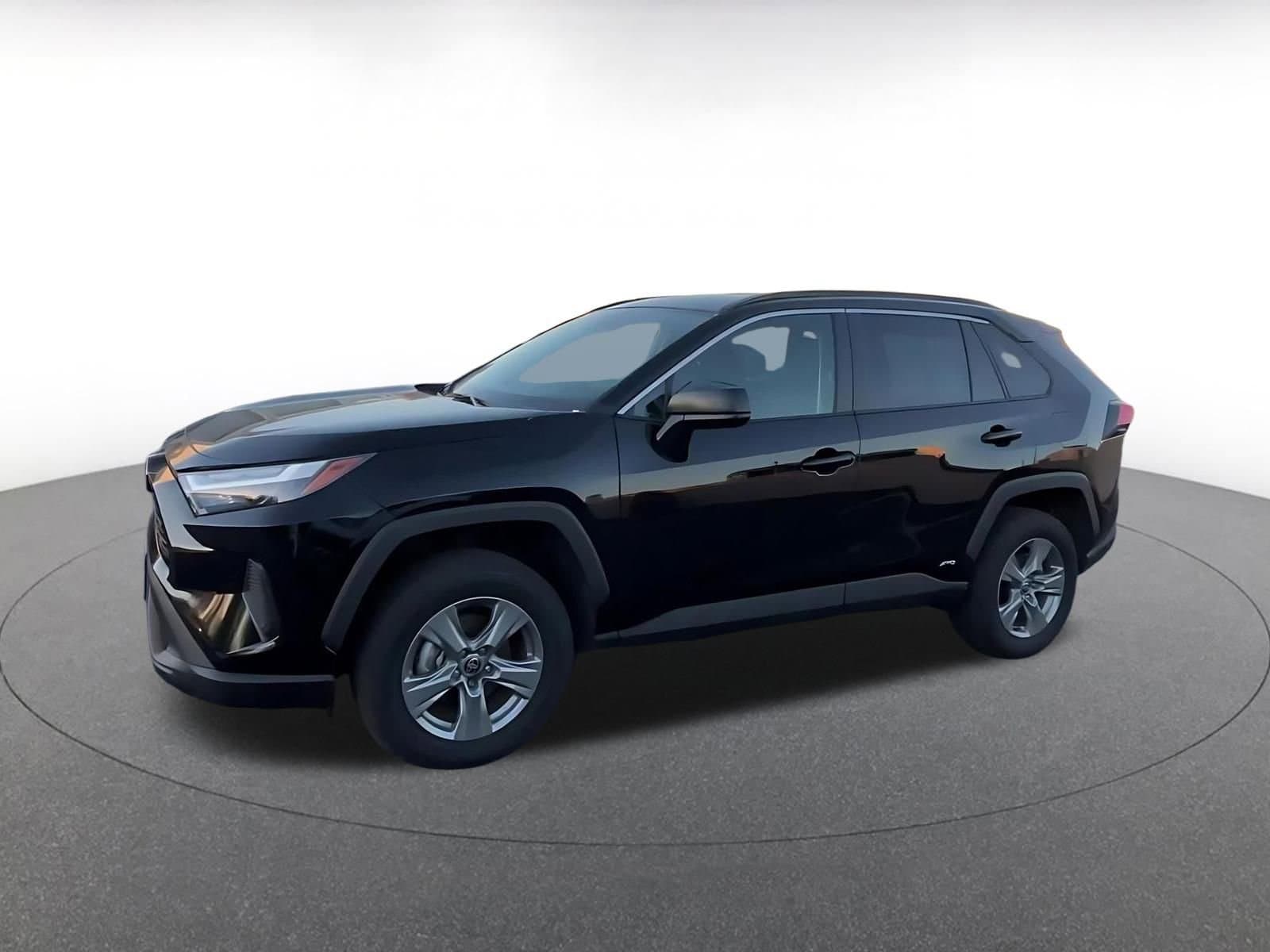 Thumbnail: 2025 Toyota RAV4 - 8