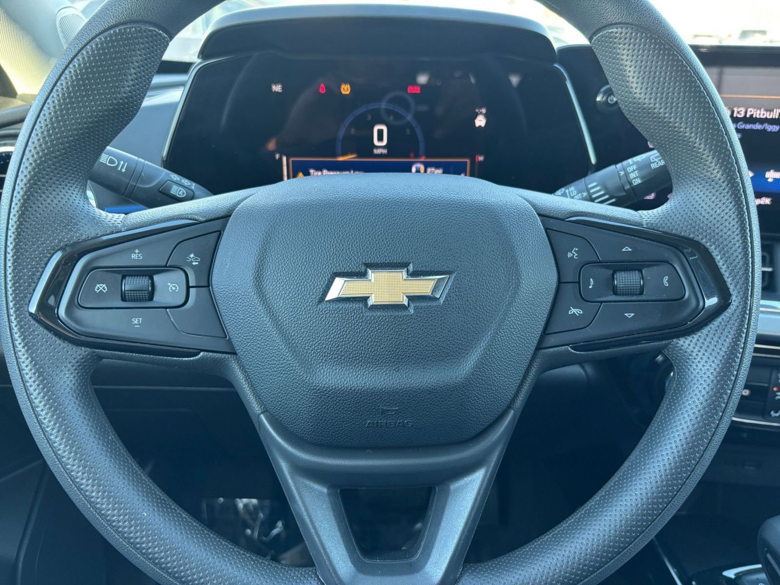 Thumbnail: 2025 Chevrolet Trax - 27