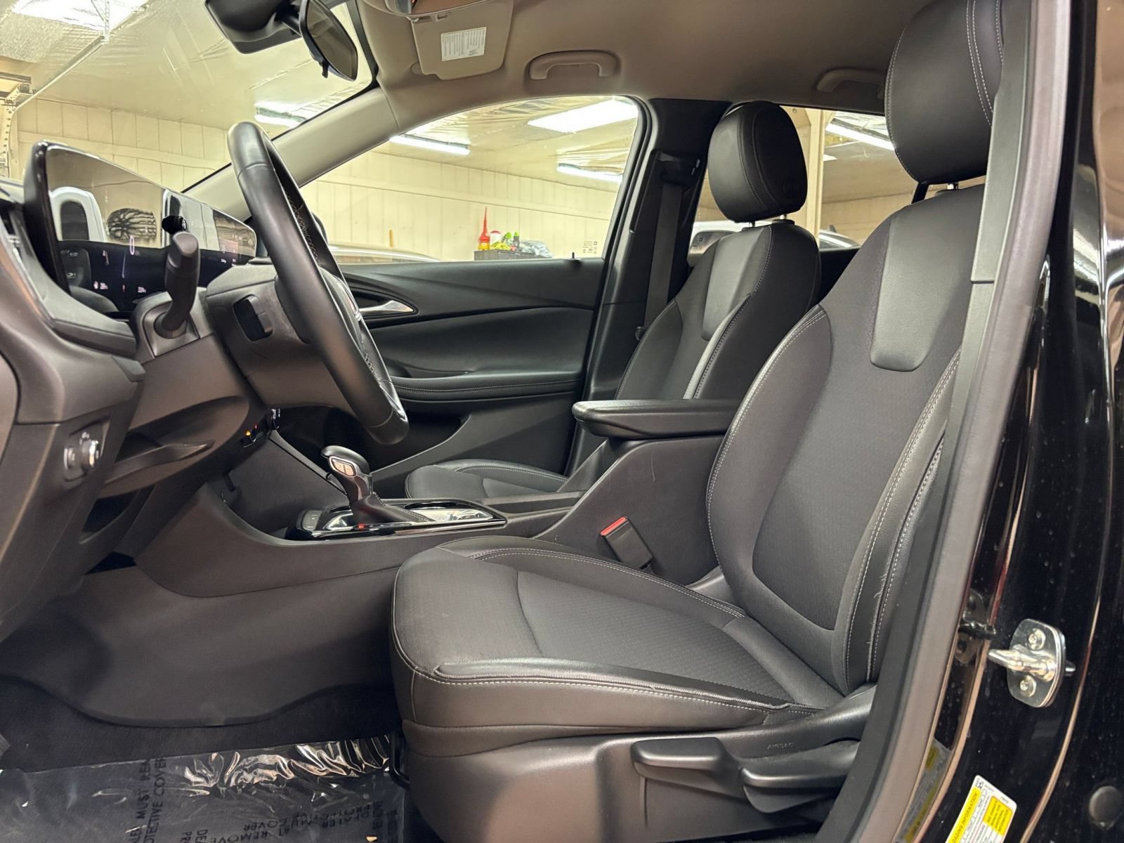 Thumbnail: 2025 Buick Encore GX - 25