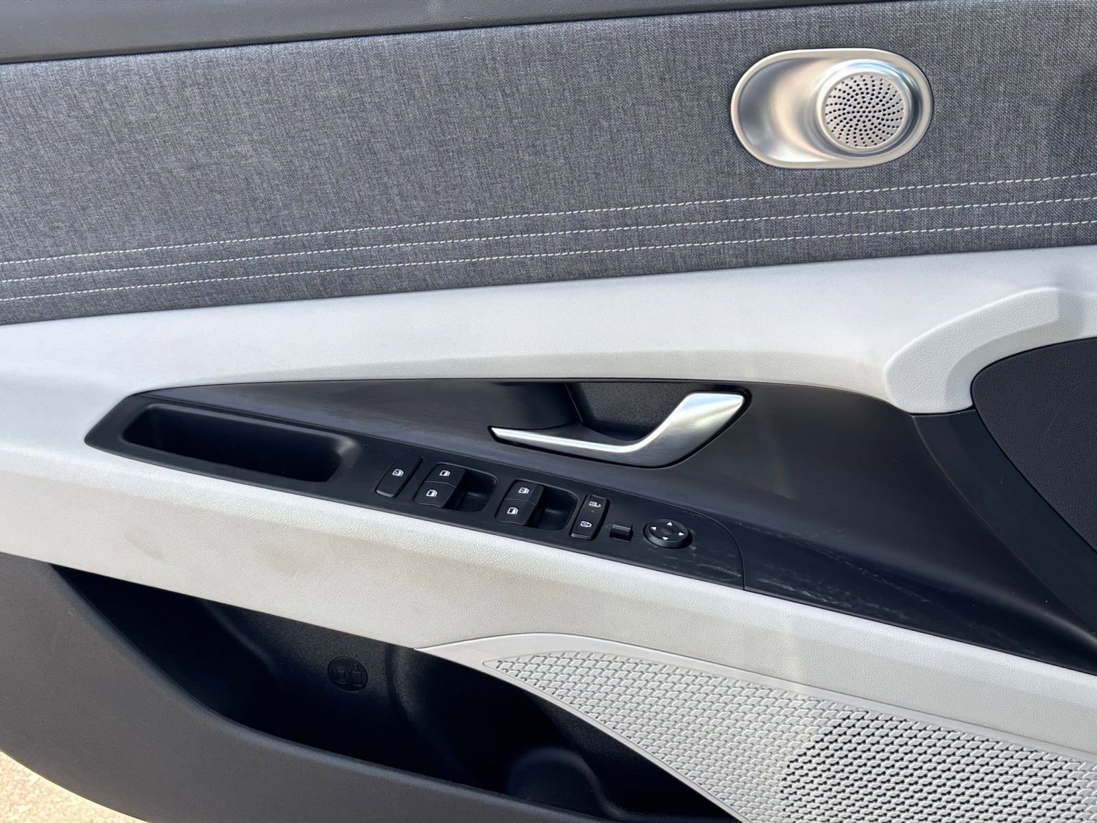Thumbnail: 2025 Hyundai Elantra - 18