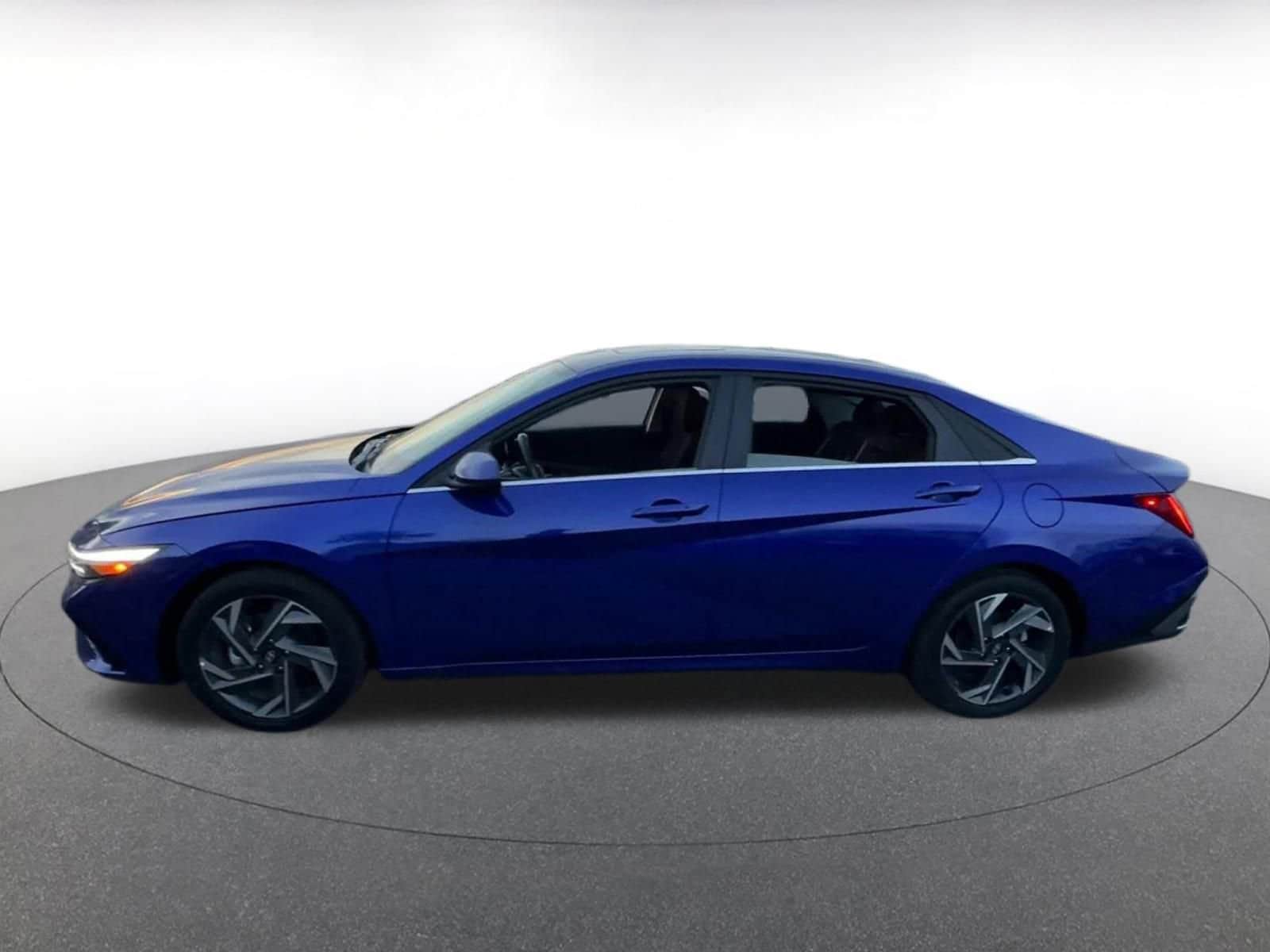 Thumbnail: 2025 Hyundai Elantra - 9