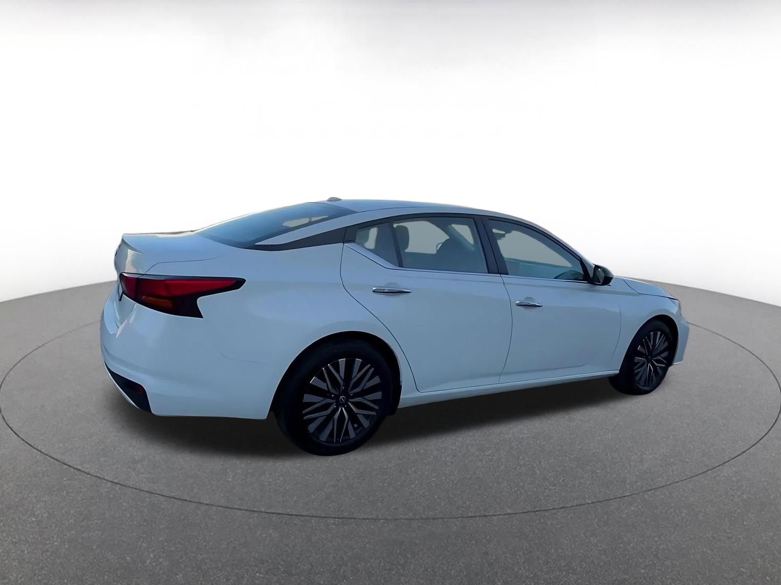 Thumbnail: 2025 Nissan Altima - 15