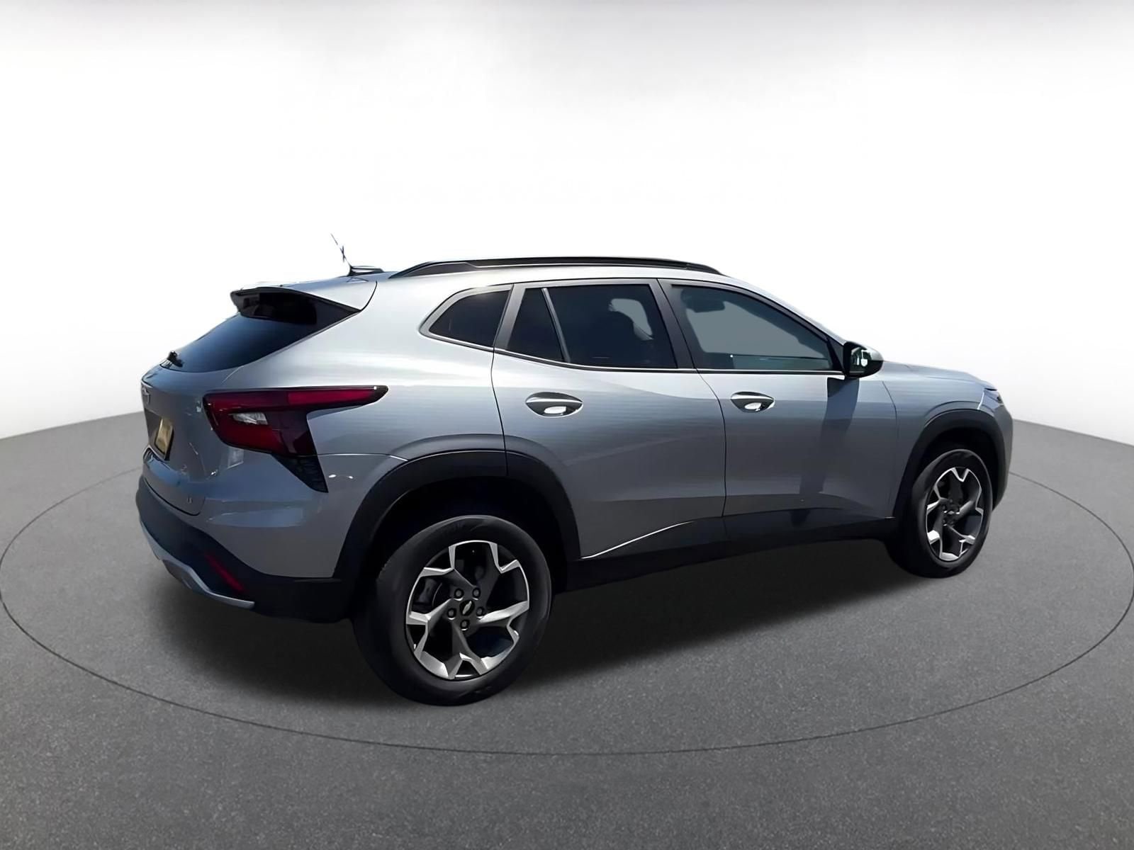 Thumbnail: 2025 Chevrolet Trax - 14