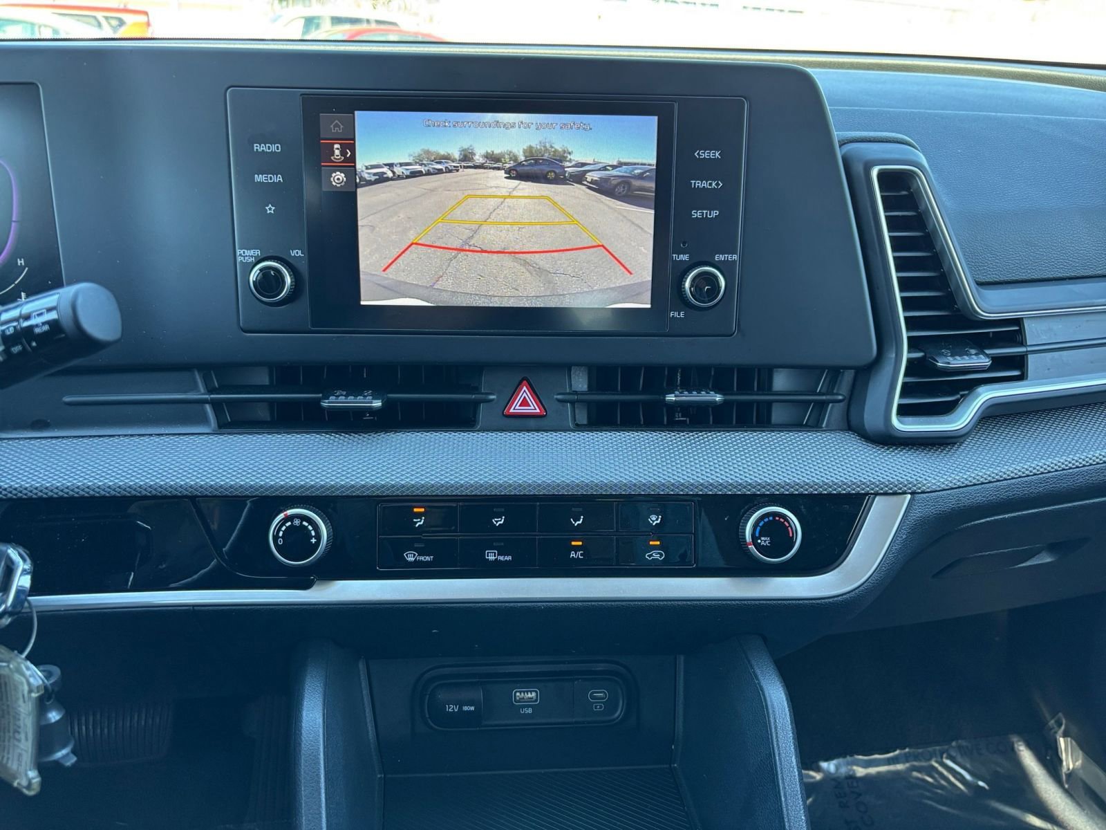 Thumbnail: 2025 Kia Sportage - 17