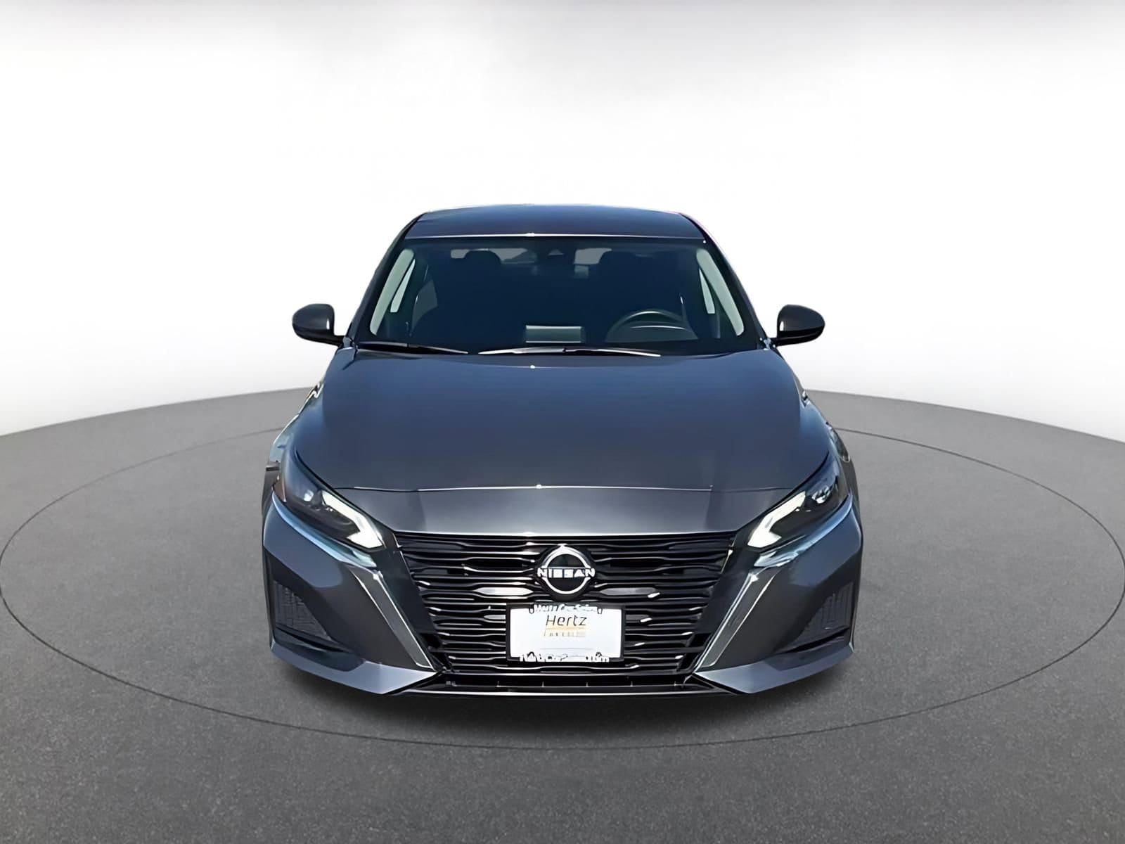 Thumbnail: 2025 Nissan Altima - 4