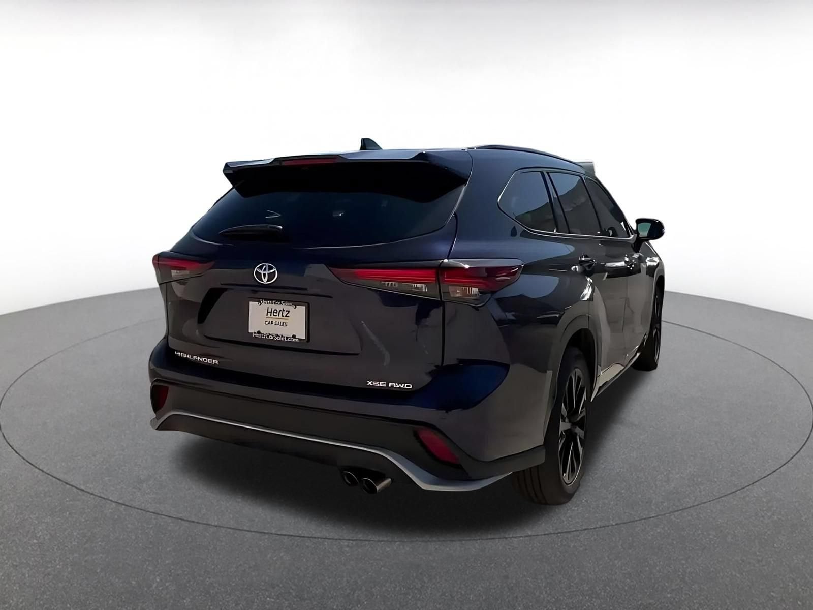Thumbnail: 2025 Toyota Highlander - 15