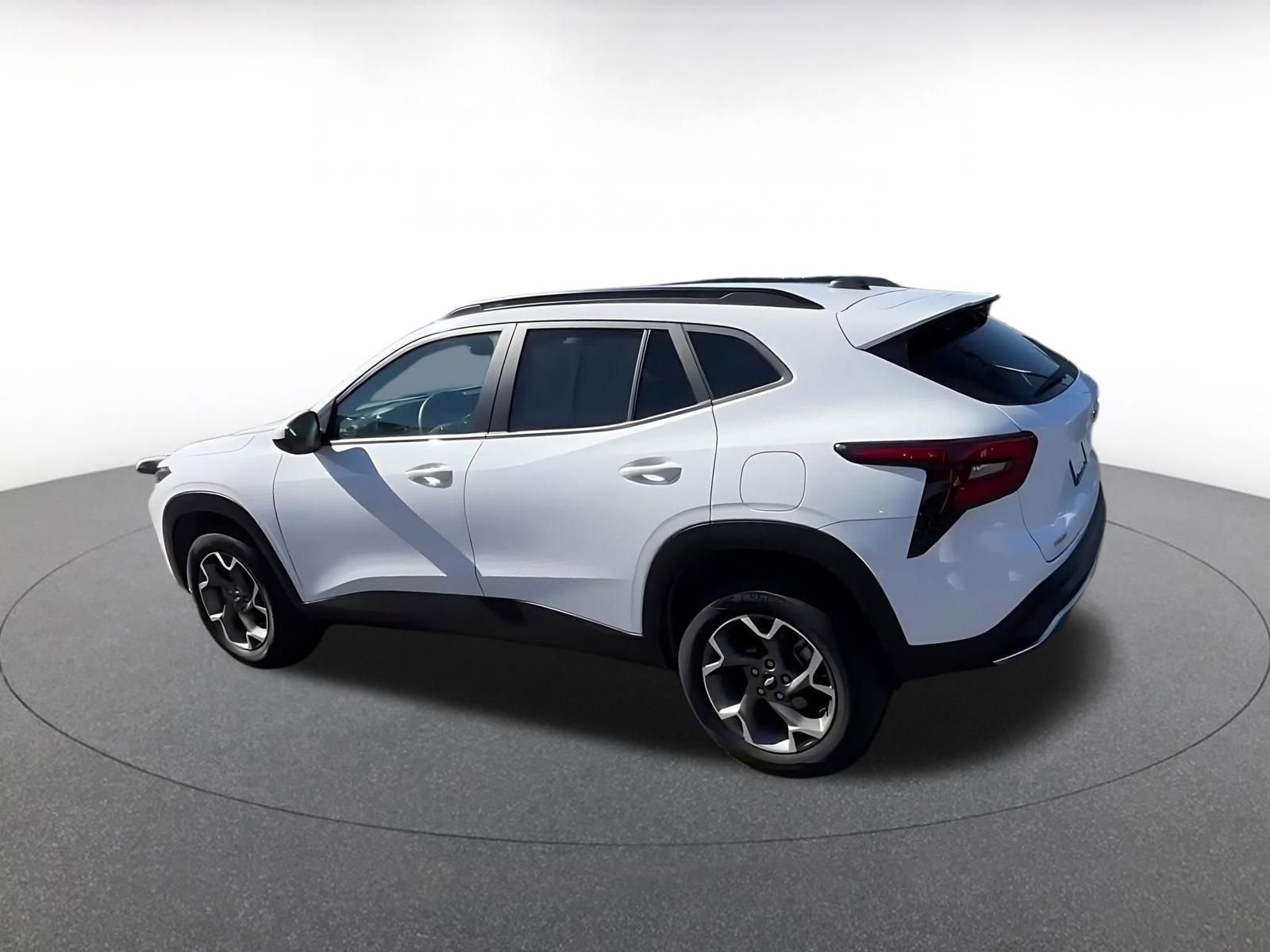 Thumbnail: 2025 Chevrolet Trax - 9