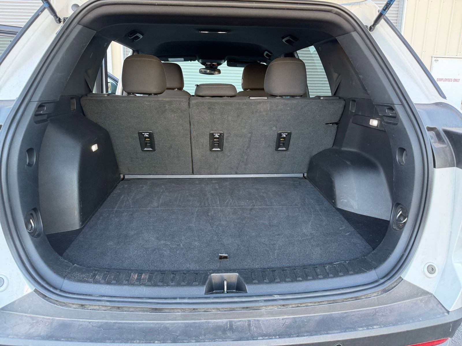 Thumbnail: 2025 Chevrolet Equinox - 31