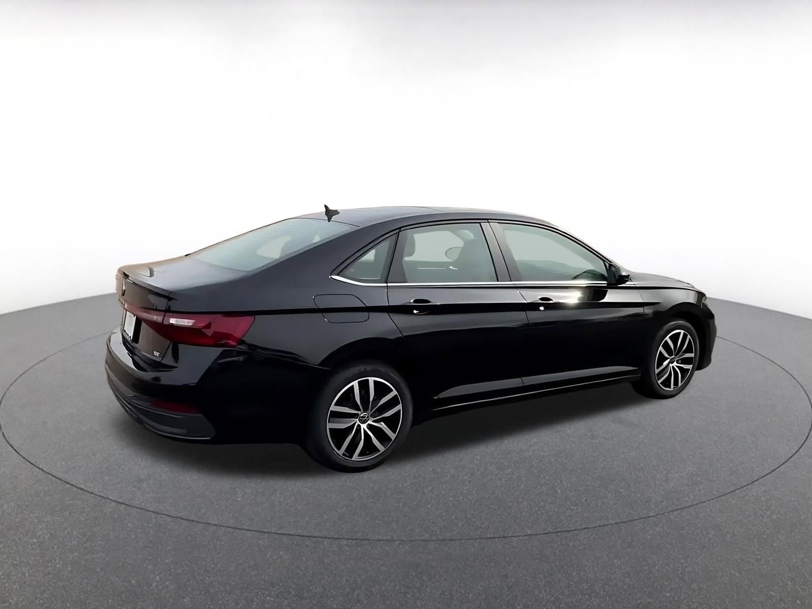 Thumbnail: 2025 Volkswagen Jetta - 15