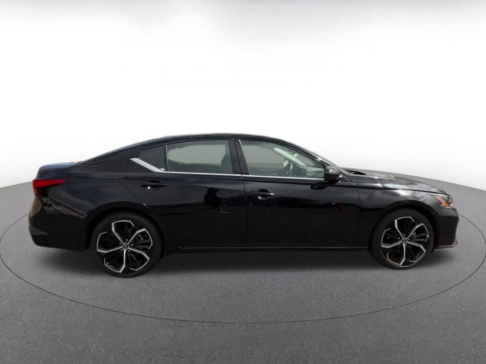 Thumbnail: 2025 Nissan Altima - 16