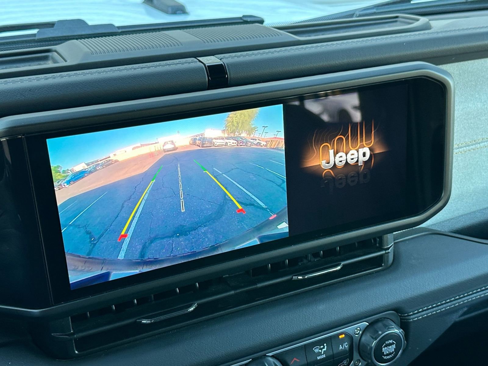 Thumbnail: 2025 Jeep Wrangler - 17