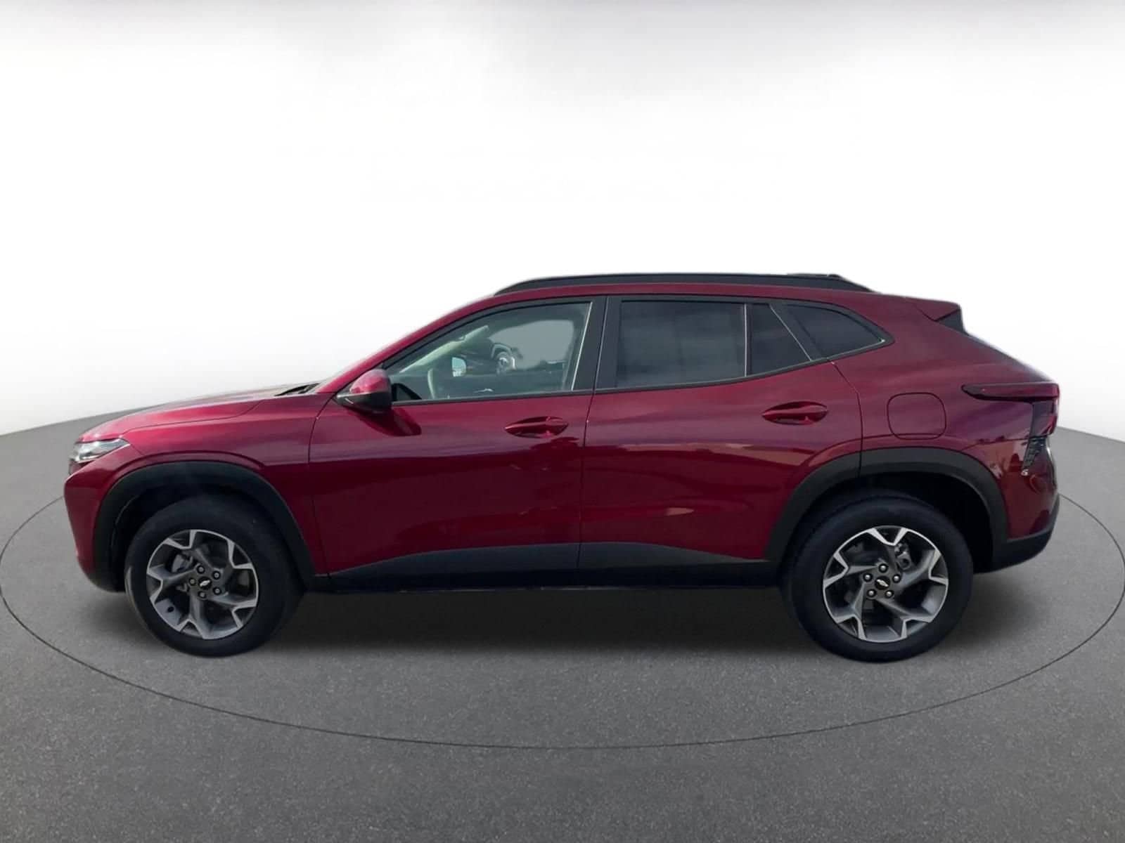Thumbnail: 2025 Chevrolet Trax - 9