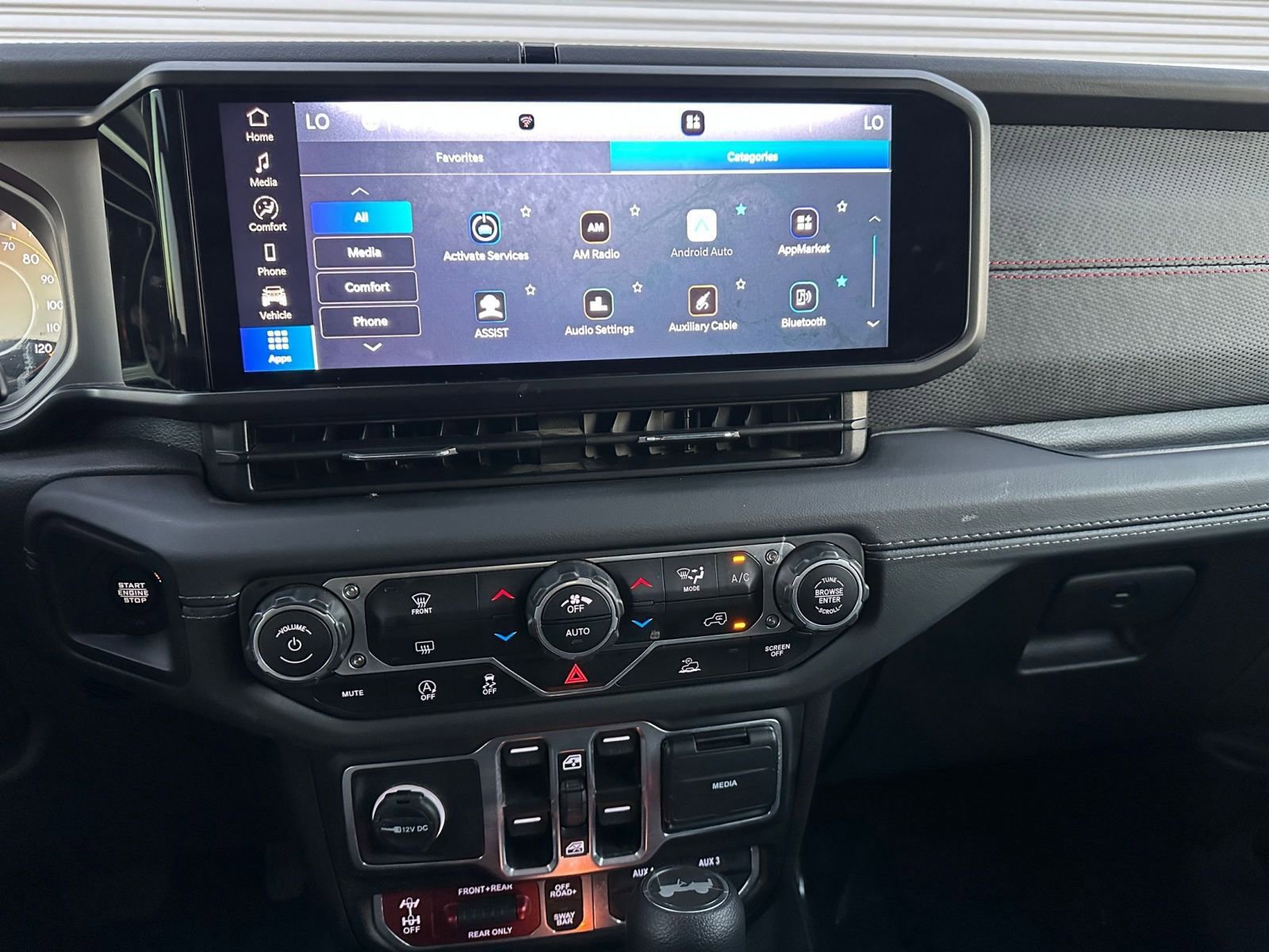 Thumbnail: 2025 Jeep Wrangler - 18