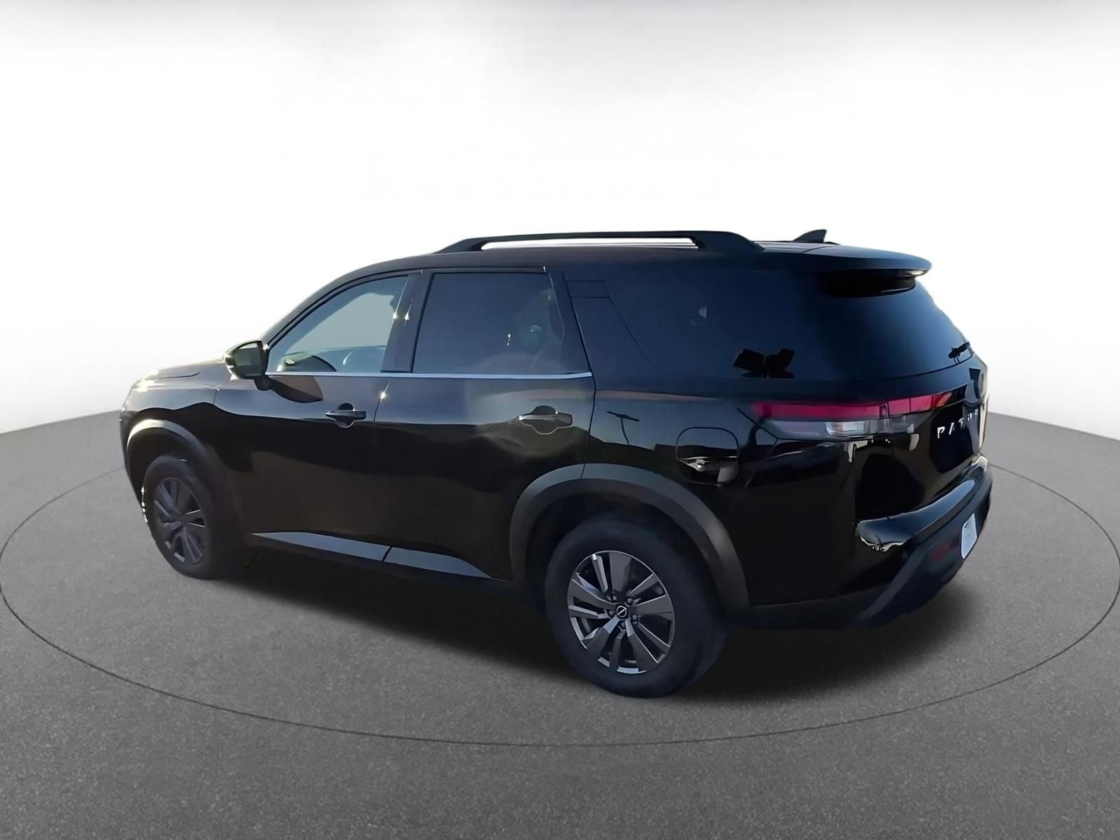 Thumbnail: 2025 Nissan Pathfinder - 10