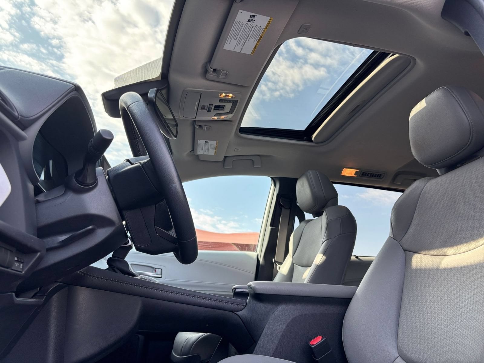 Thumbnail: 2025 Toyota Sienna - 29