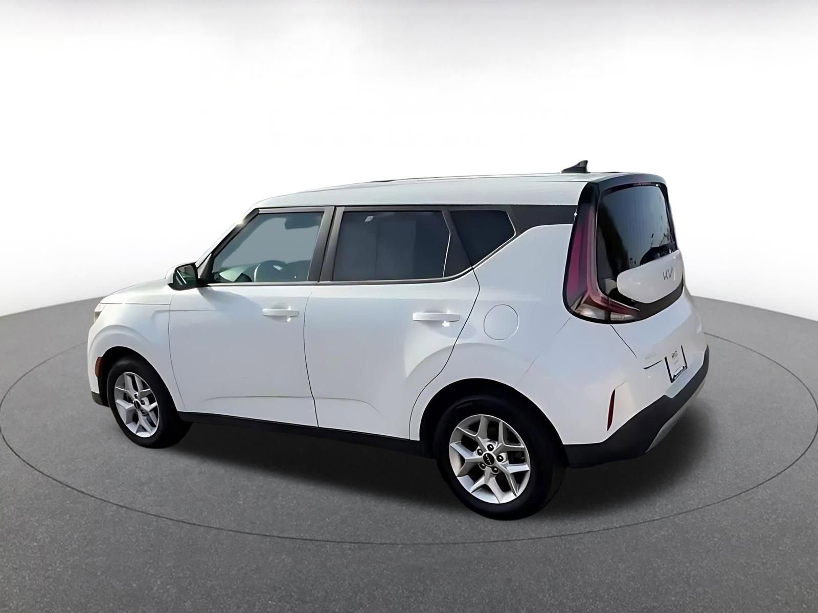 Thumbnail: 2023 Kia Soul - 9