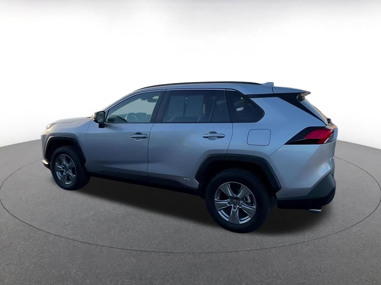 Thumbnail: 2025 Toyota RAV4 - 10