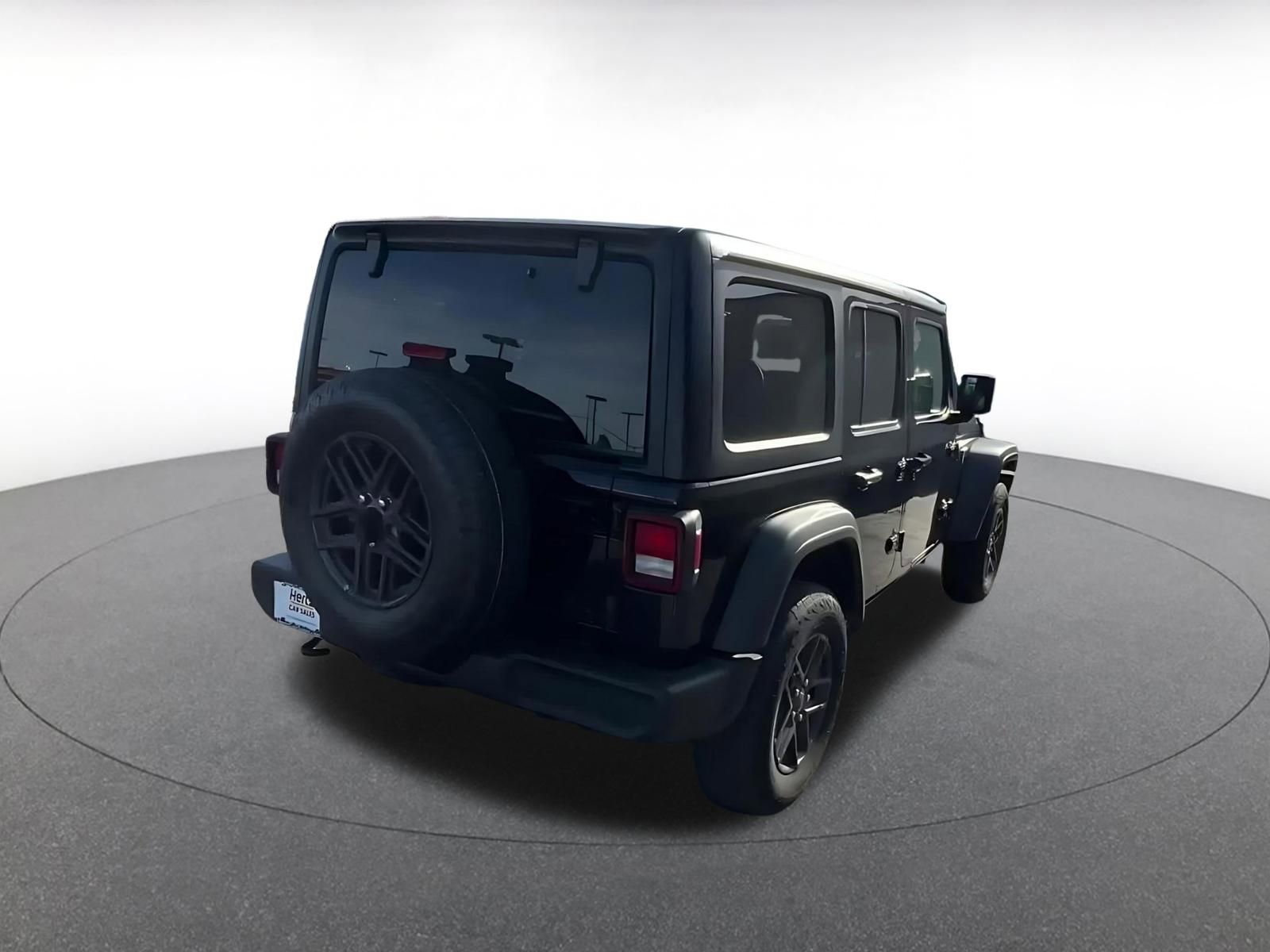 Thumbnail: 2025 Jeep Wrangler - 10