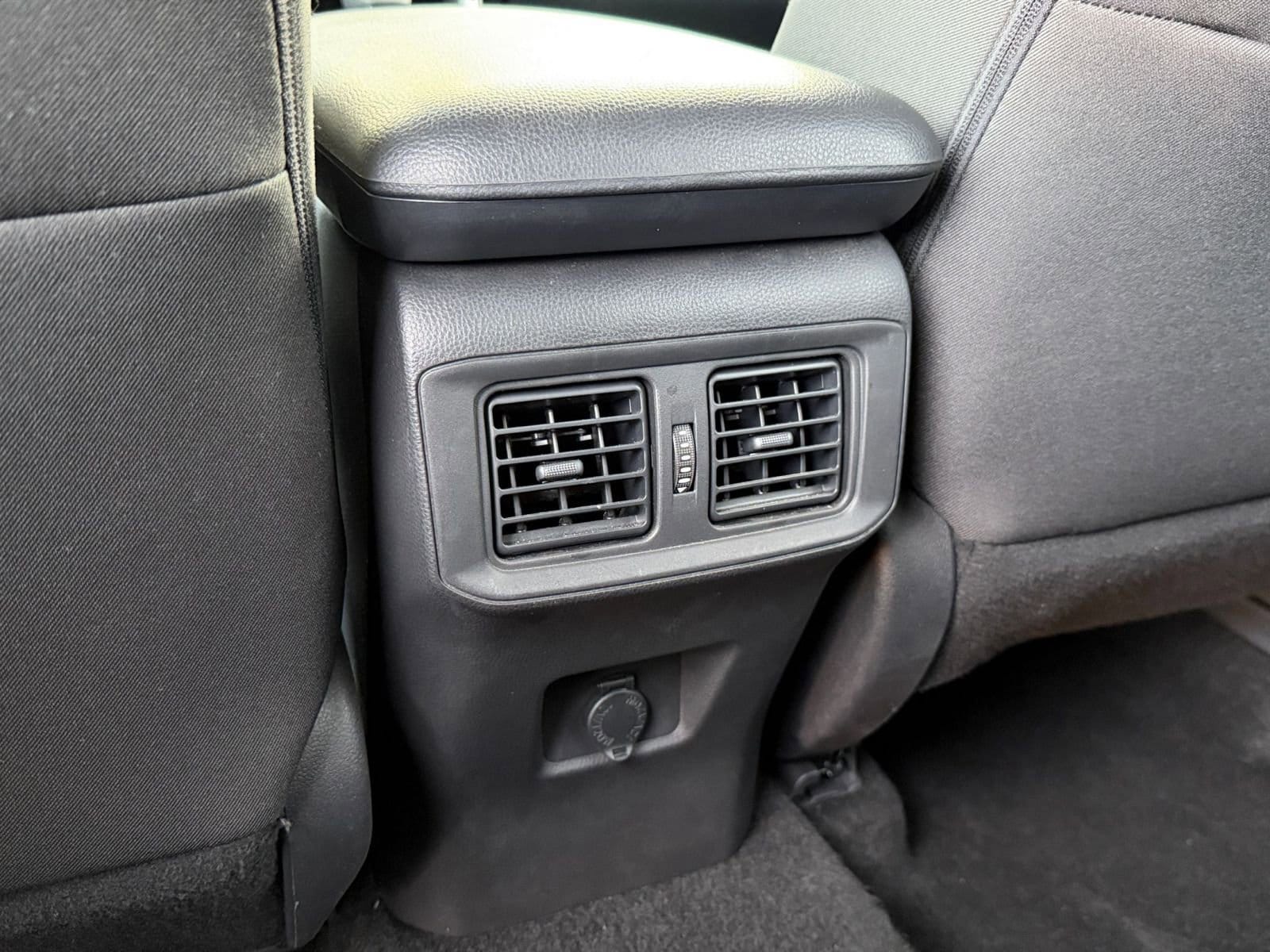 Thumbnail: 2025 Toyota RAV4 - 23