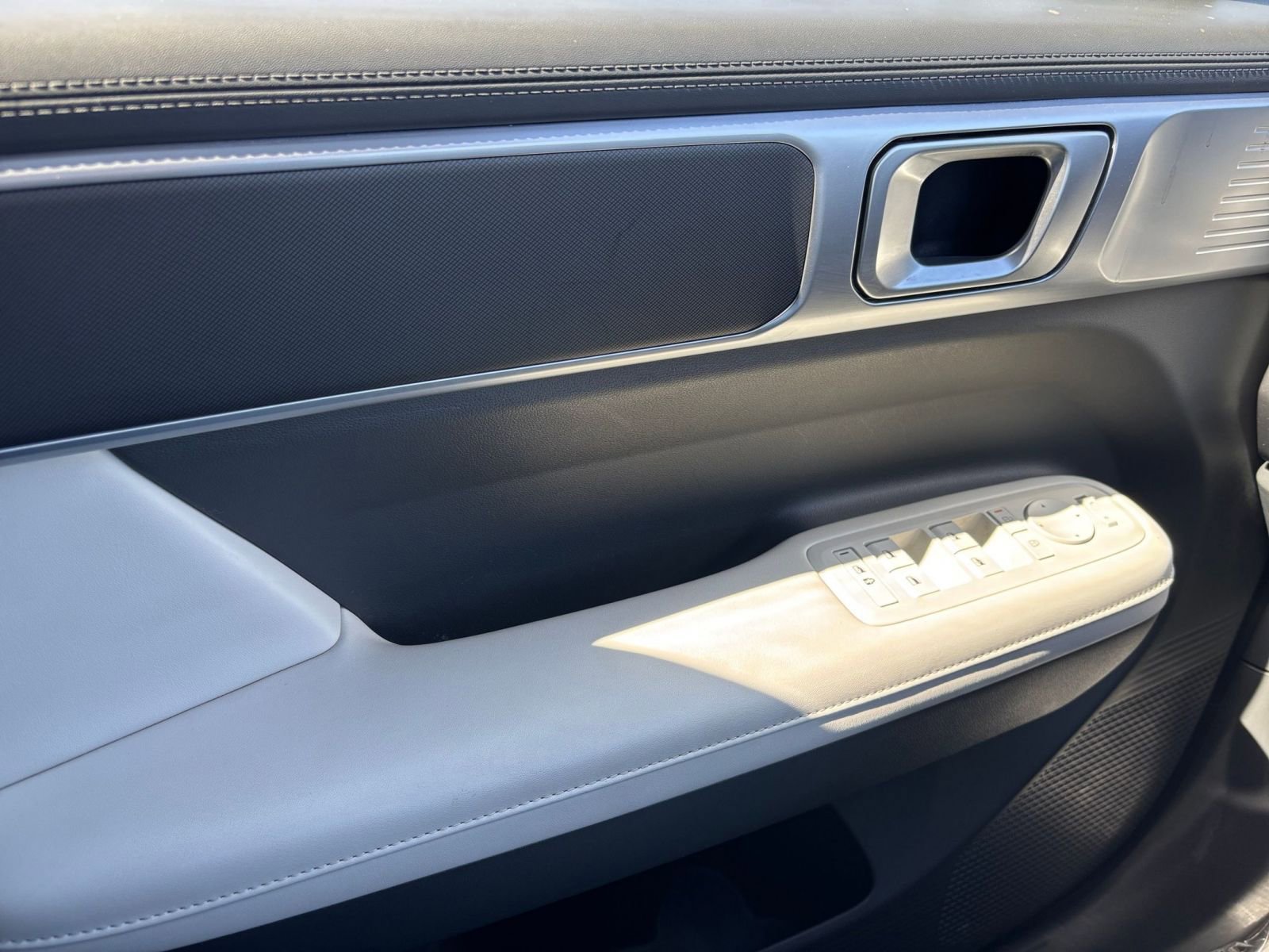 Thumbnail: 2025 Hyundai Santa Fe - 18