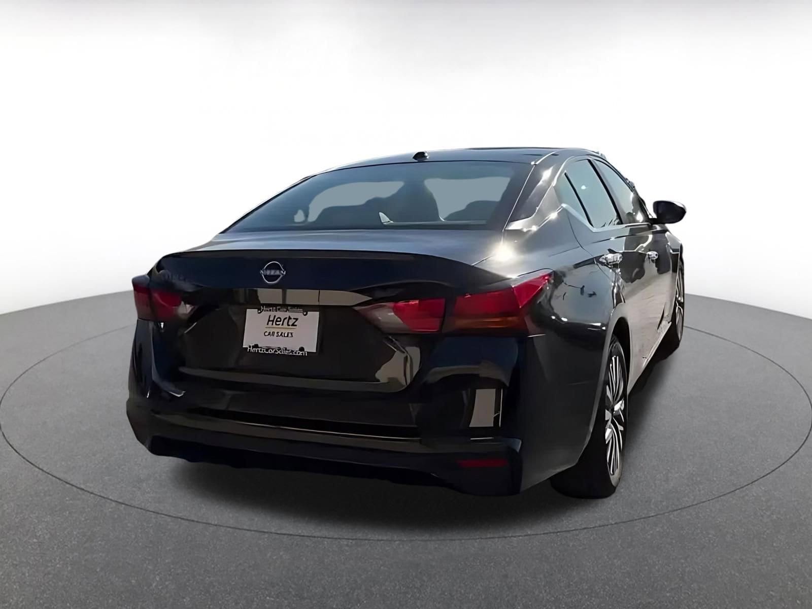 Thumbnail: 2025 Nissan Altima - 12