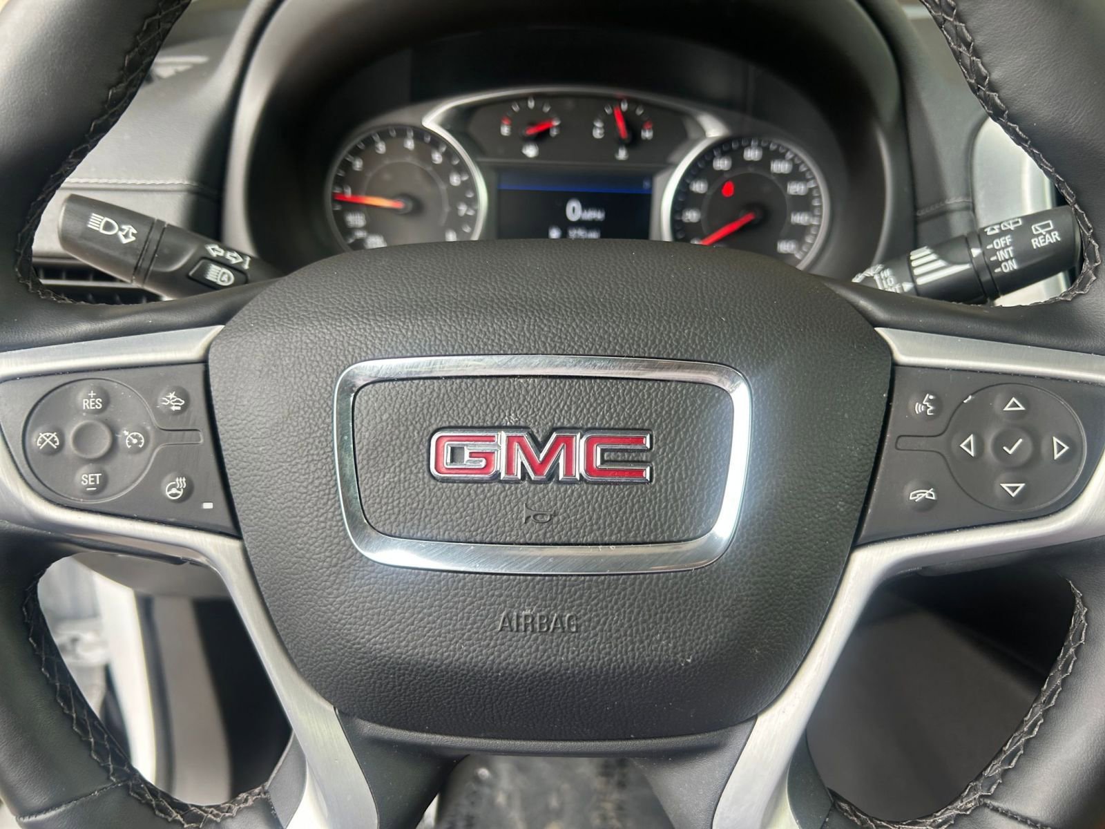 2024 GMC Terrain SLT 28