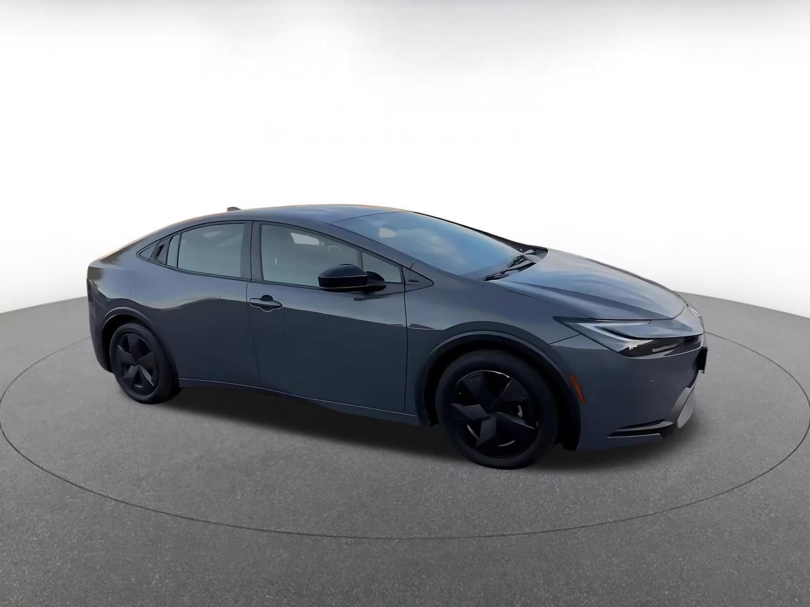 Thumbnail: 2025 Toyota Prius - 2