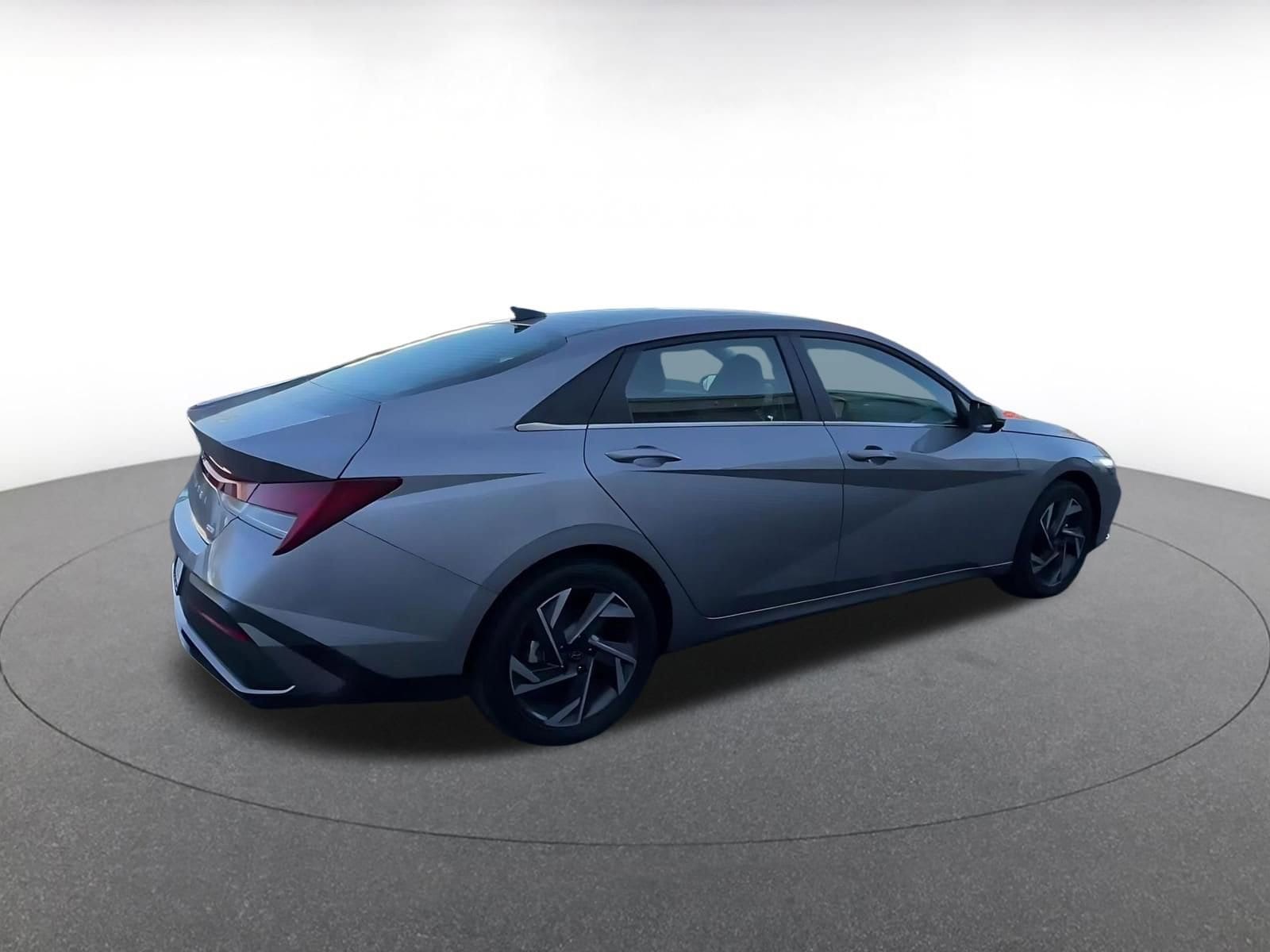 Thumbnail: 2025 Hyundai Elantra - 15