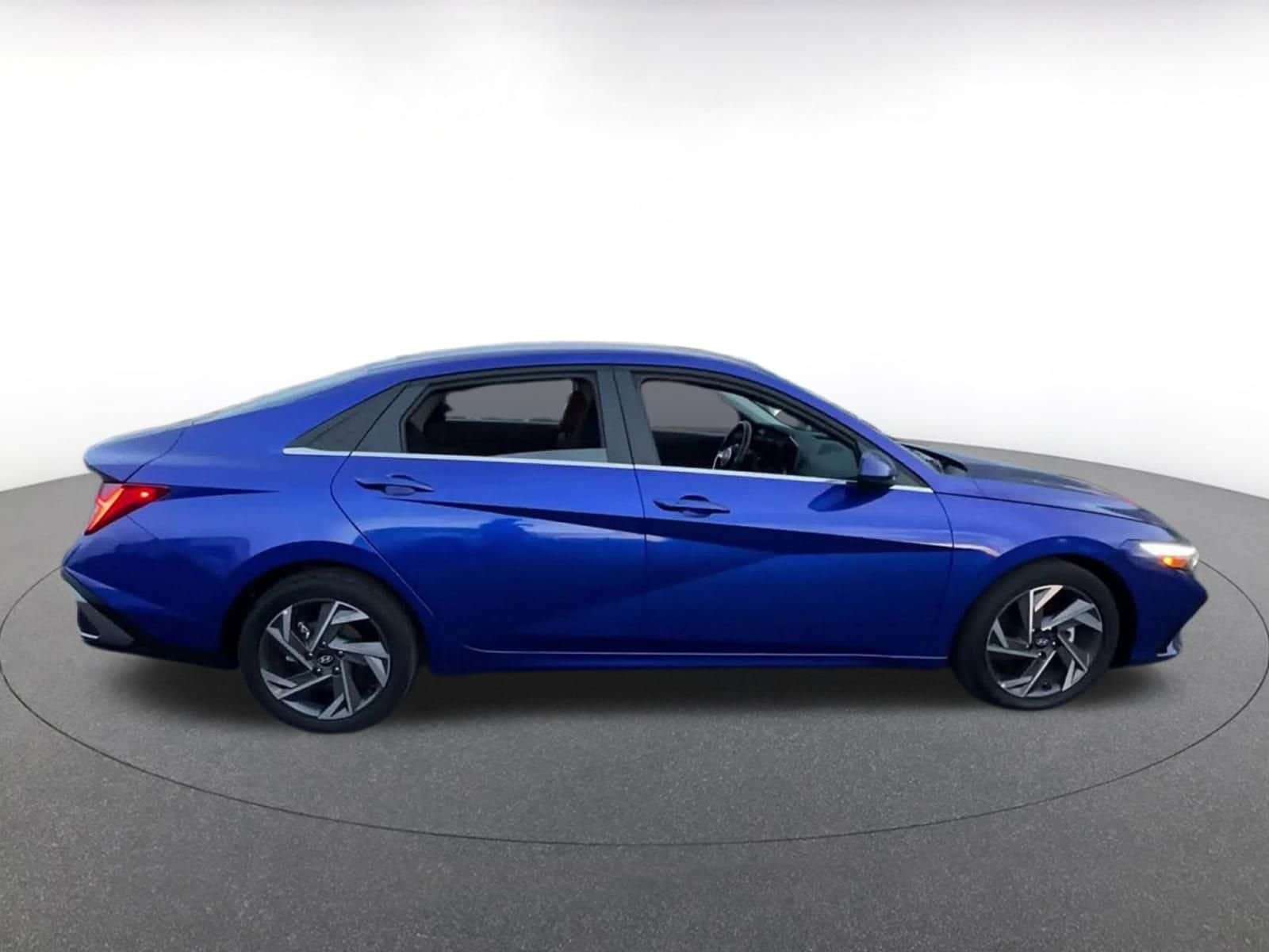 Thumbnail: 2025 Hyundai Elantra - 16