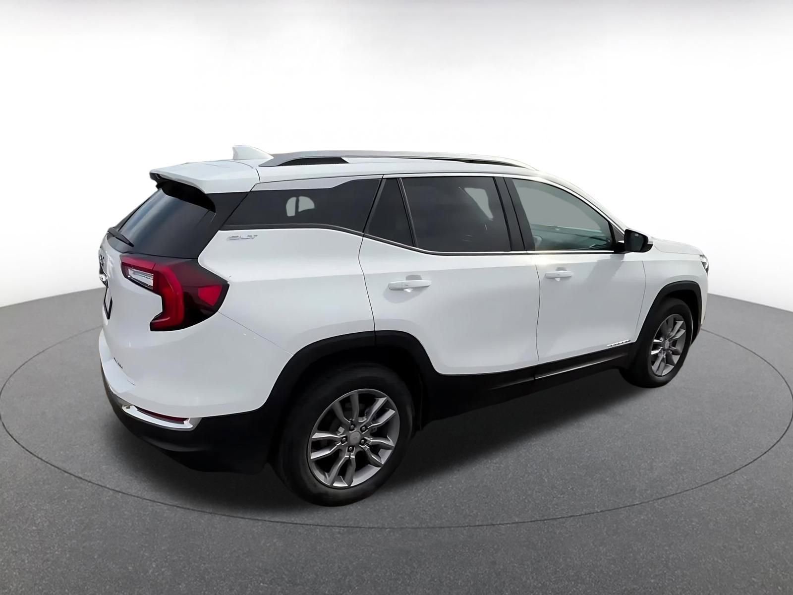 Thumbnail: 2024 GMC Terrain - 14