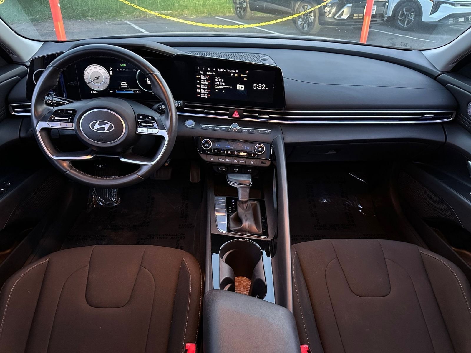 Thumbnail: 2025 Hyundai Elantra - 32