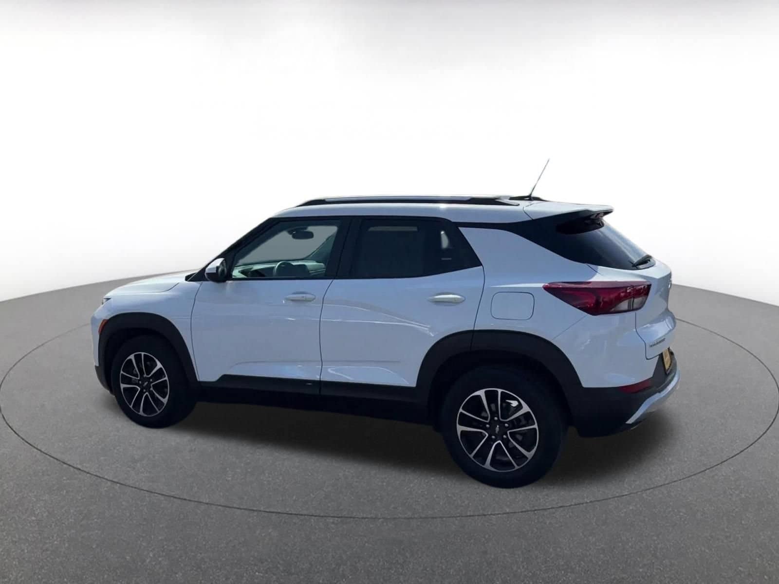 Thumbnail: 2025 Chevrolet TrailBlazer - 8