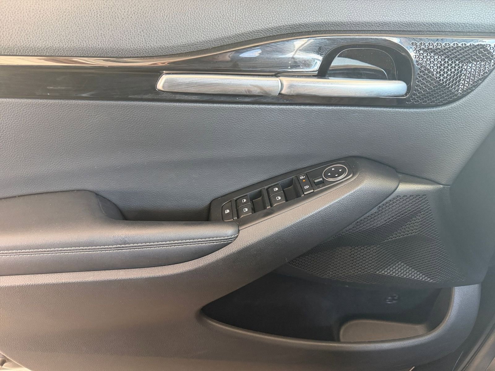 Thumbnail: 2025 Kia Seltos - 18