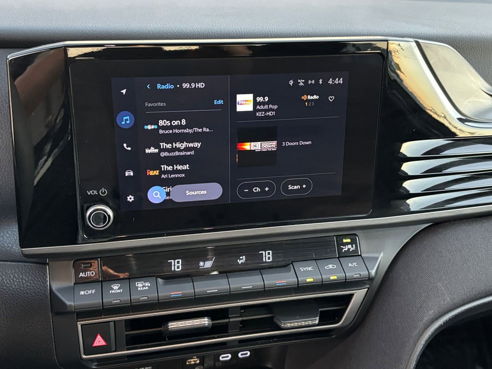 Thumbnail: 2025 Toyota Camry - 21