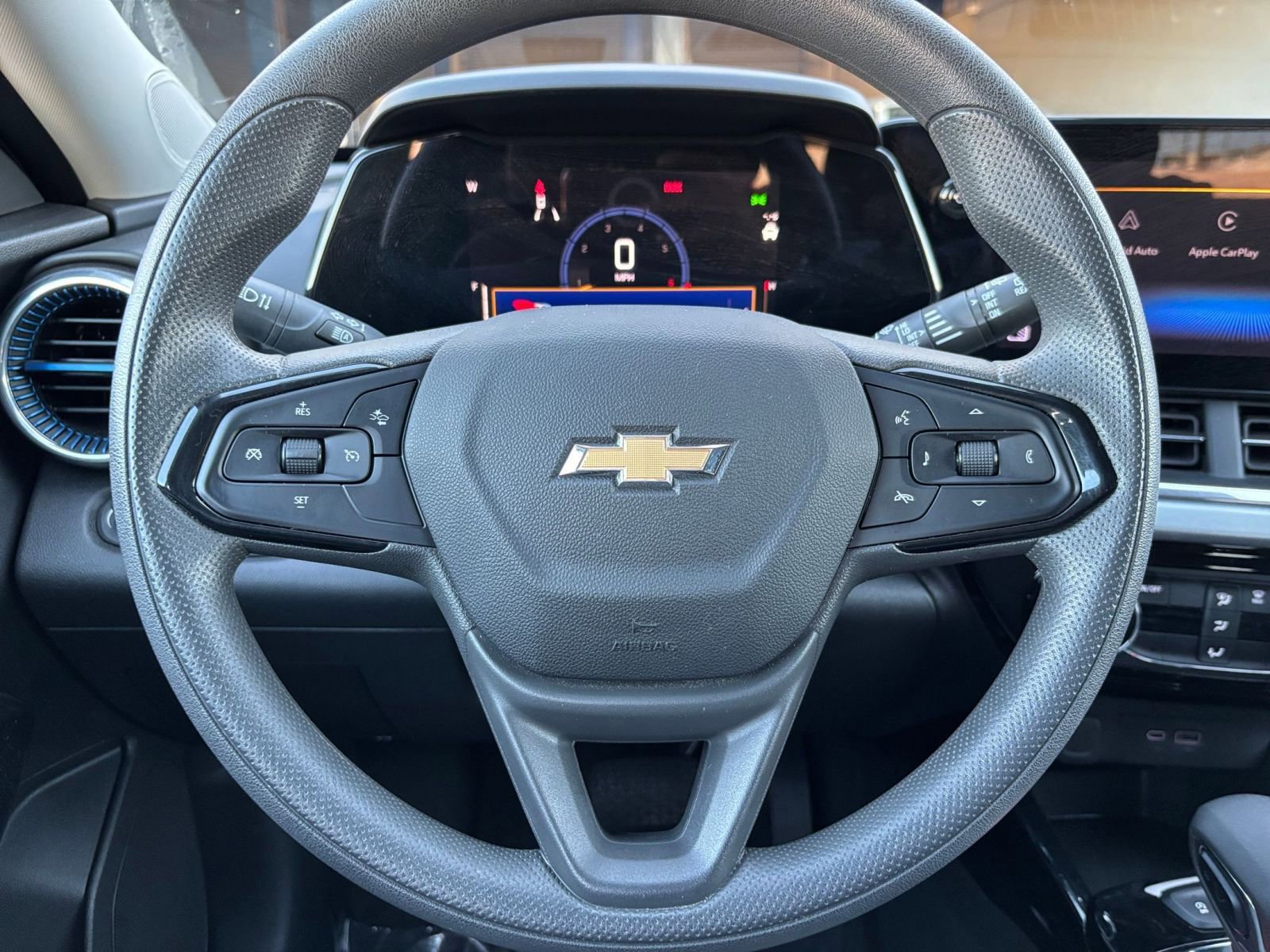 Thumbnail: 2025 Chevrolet Trax - 25