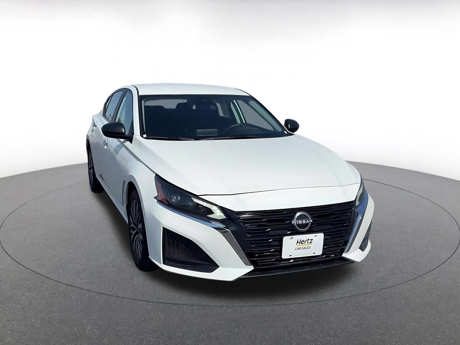 Thumbnail: 2025 Nissan Altima - 3