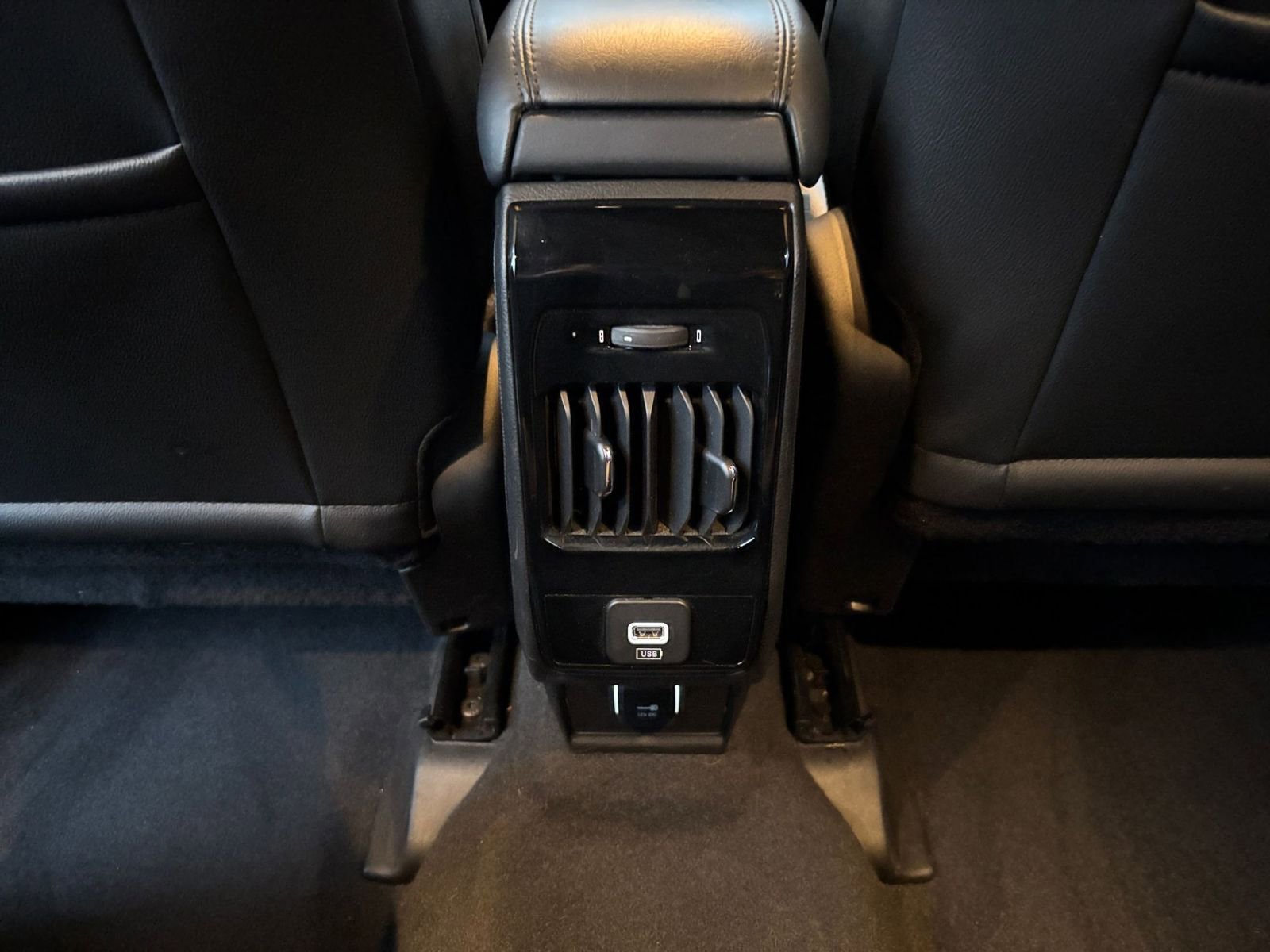 Thumbnail: 2025 Jeep Compass - 24